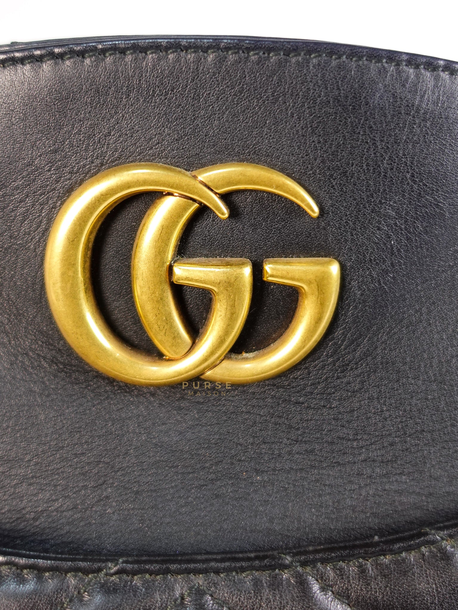 GG Marmont Matelasse Shoulder Bag Medium in Black | Purse Maison Luxury Bags Shop