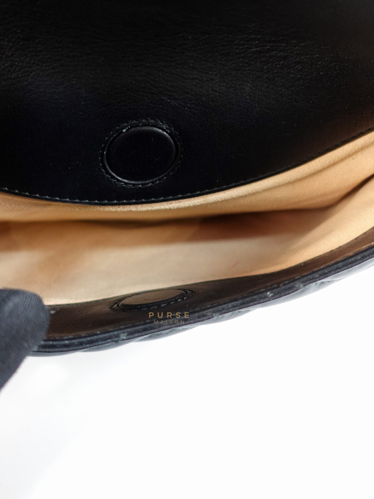 GG Marmont Matelasse Shoulder Bag Medium in Black | Purse Maison Luxury Bags Shop