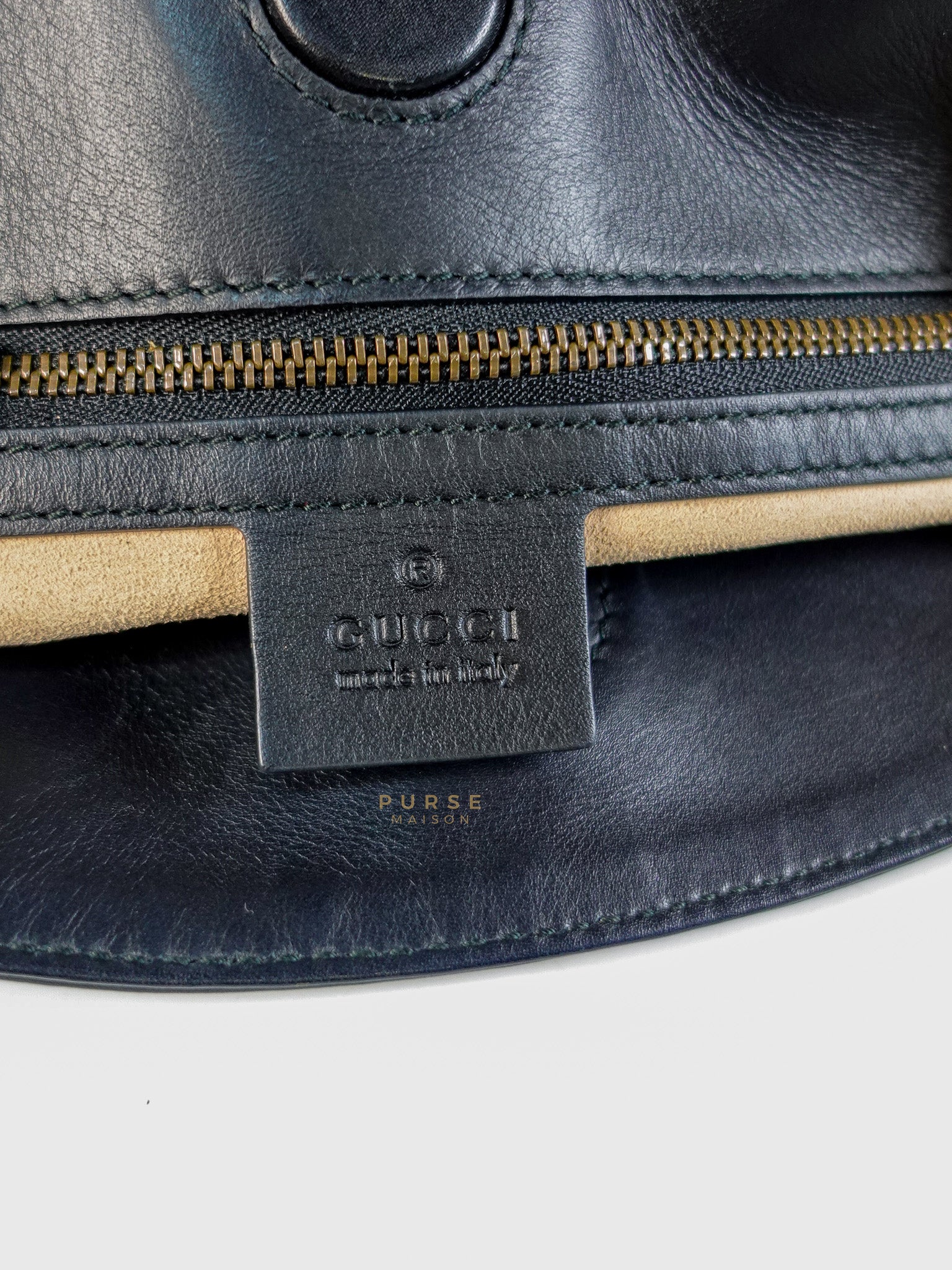 GG Marmont Matelasse Shoulder Bag Medium in Black | Purse Maison Luxury Bags Shop