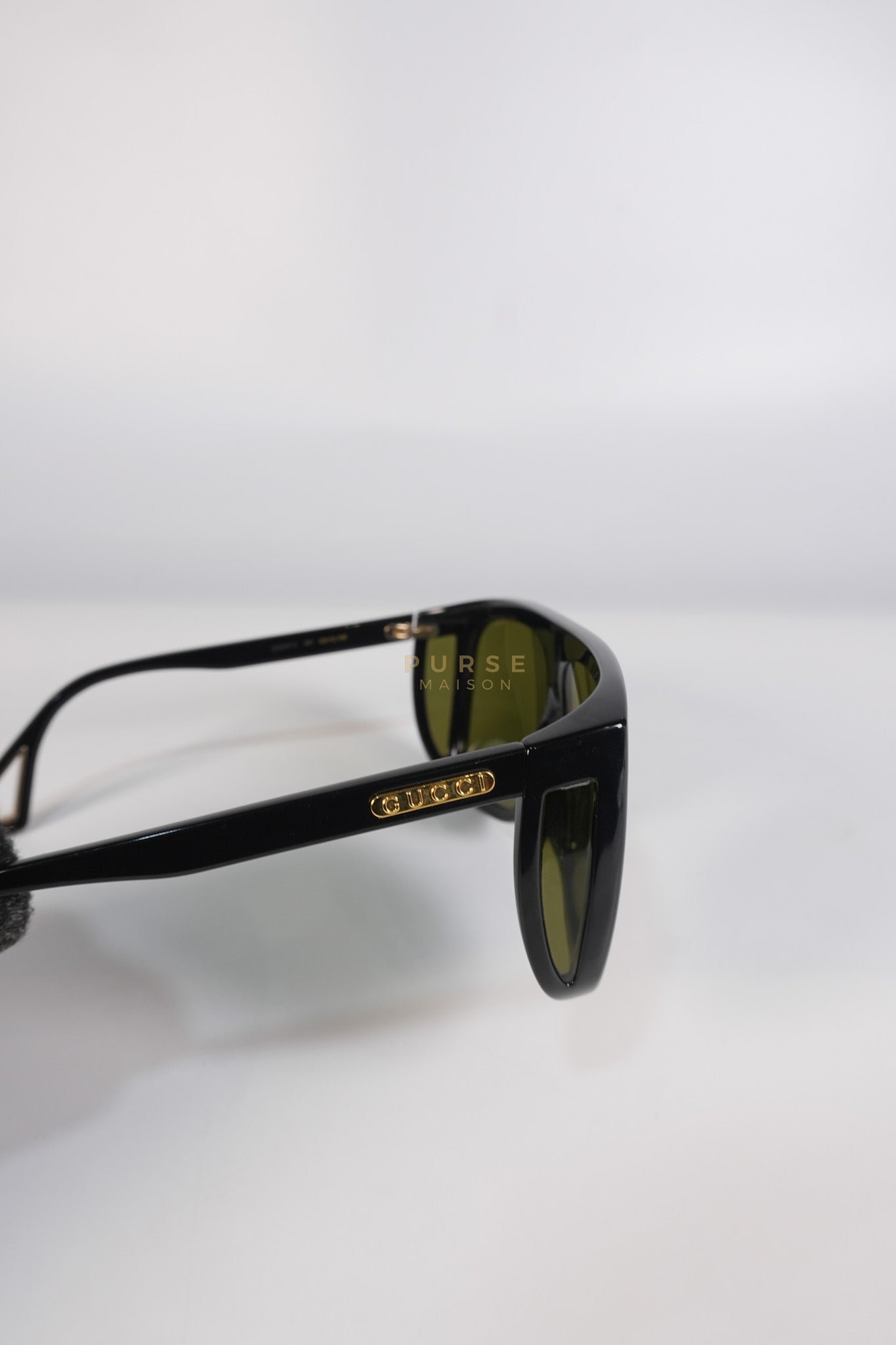 GG0467S Sunglasses in Black/Green | Purse Maison Luxury Bags Shop