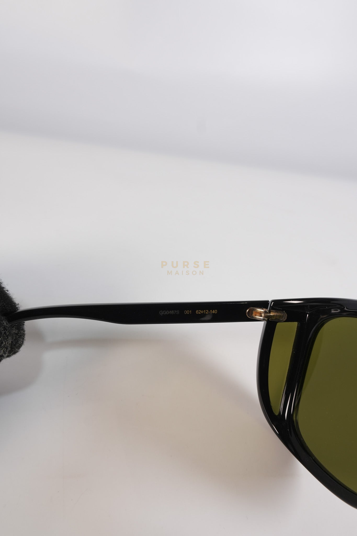 GG0467S Sunglasses in Black/Green | Purse Maison Luxury Bags Shop