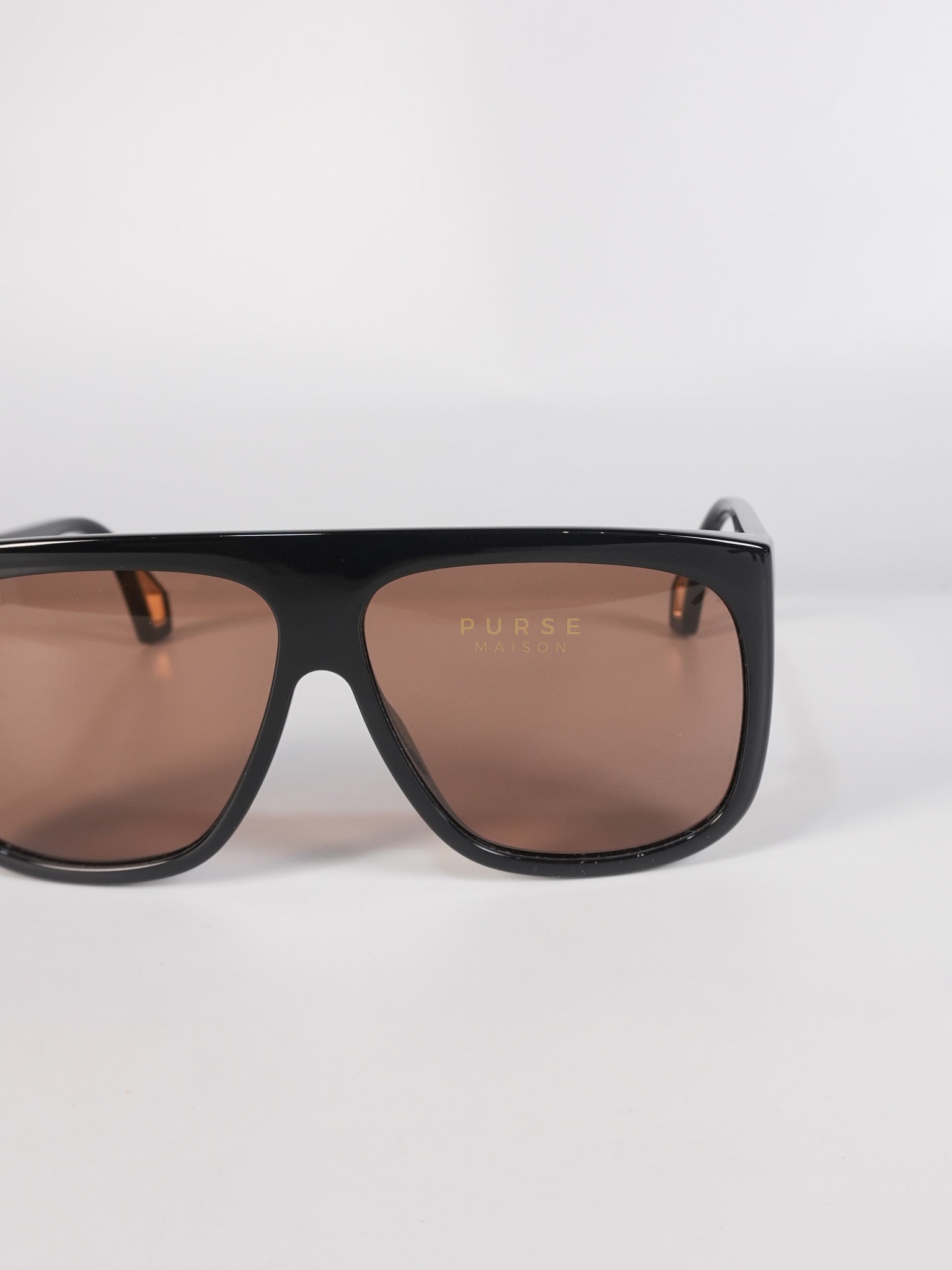 GG0467S Sunglasses in Black/Maroon | Purse Maison Luxury Bags Shop