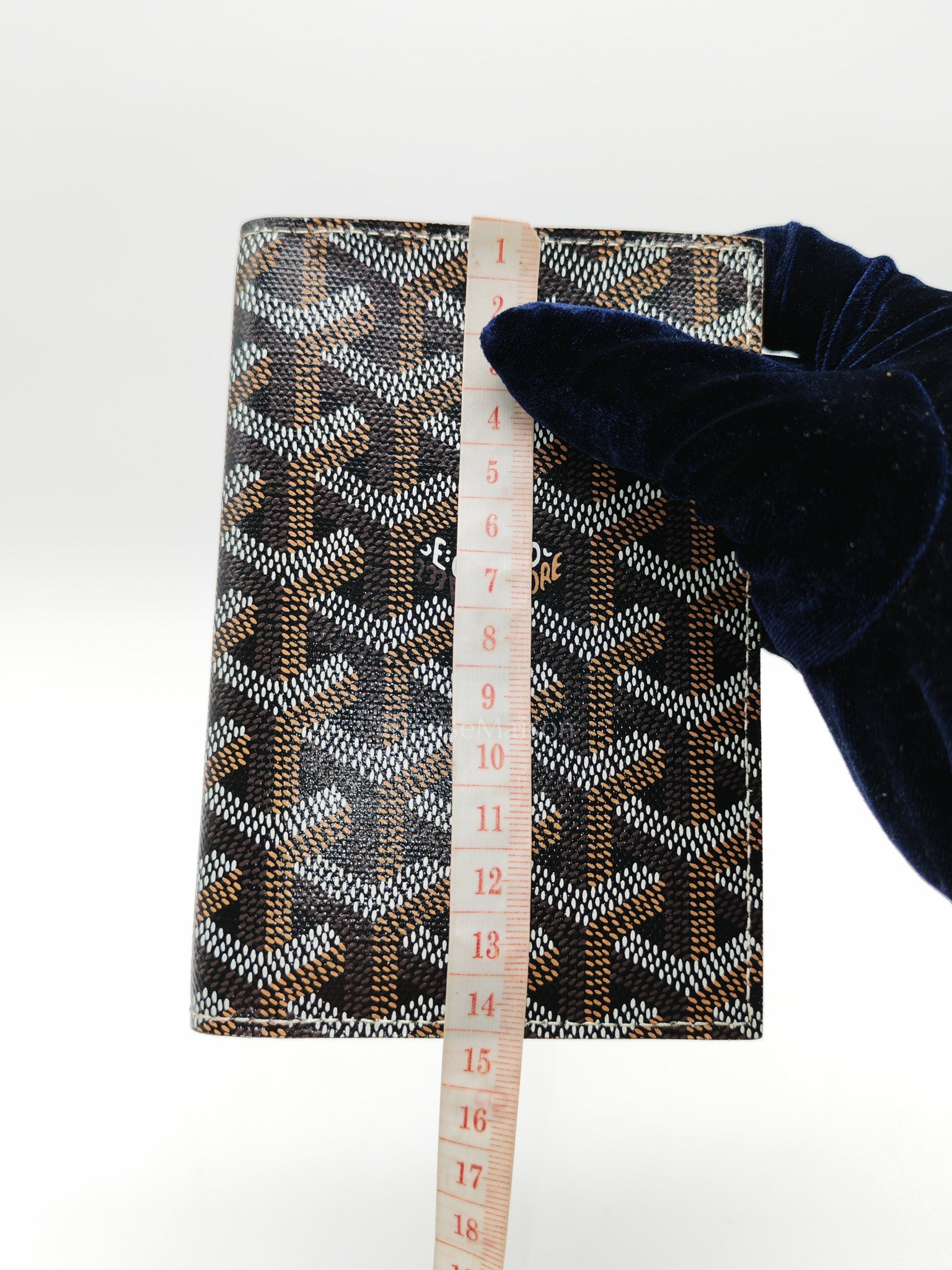 Goyard Passport Holder in Tan Goyadine Canvas | Purse Maison Luxury Bags Shop