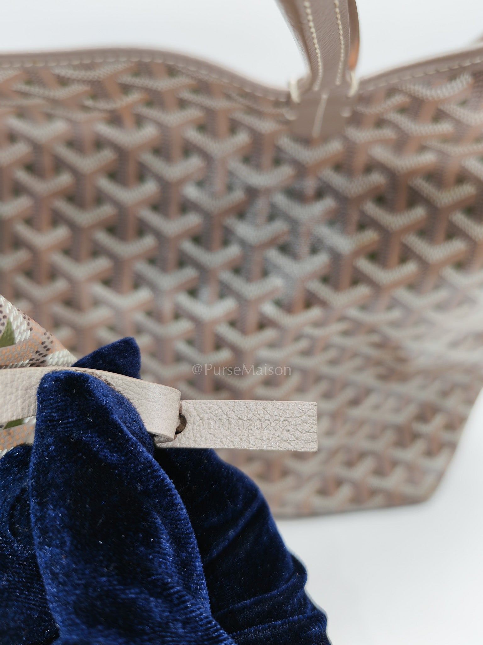 Goyard Saint Louis Tote Bag Pm in Claire-Voie Khaki Goyardine Canvas | Purse Maison Luxury Bags Shop