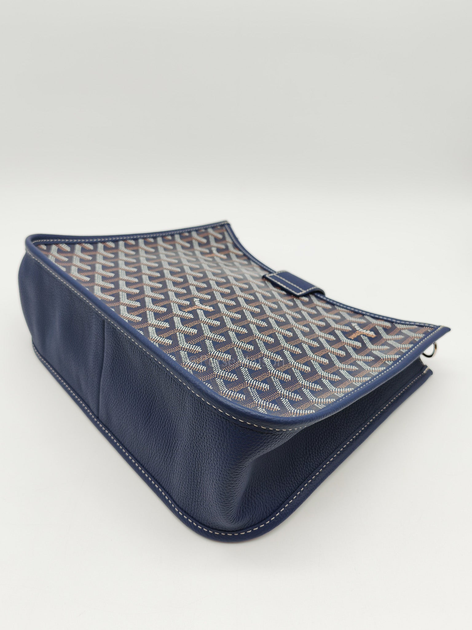 Sac Musette Crossbody Bag Pm in Navy Blue Goyardine Canvas
