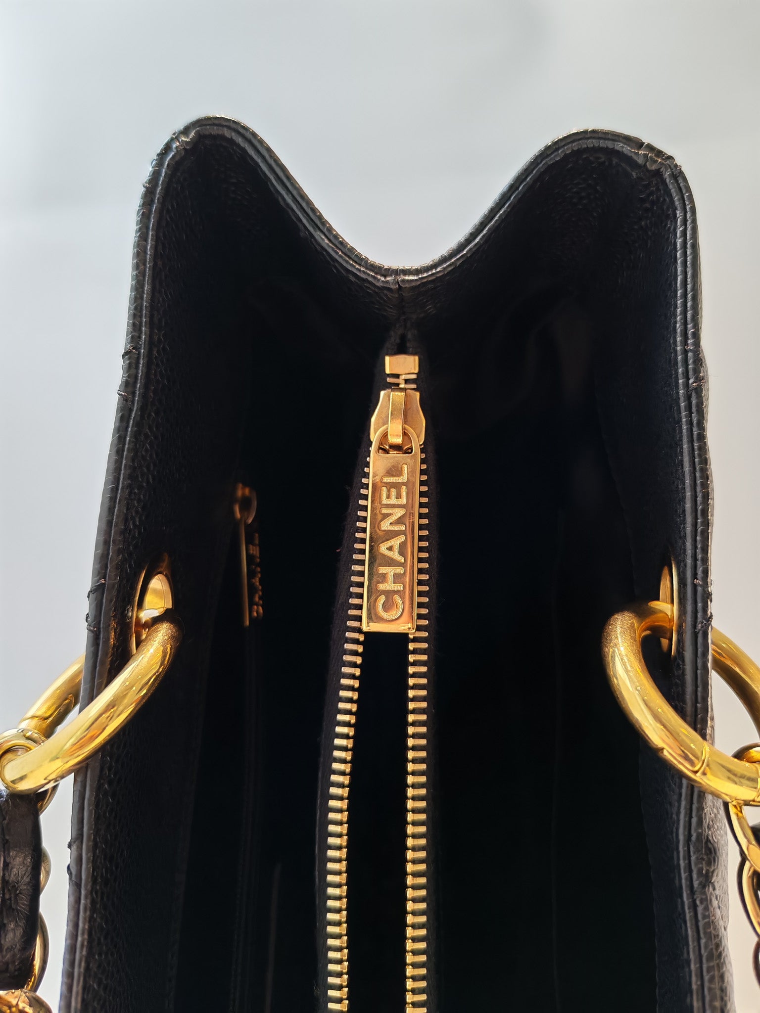 Grand Shopping Tote (GST) in Black Caviar Leather and Gold Hardware Series 18/13 | Purse Maison Luxury Bags Shop