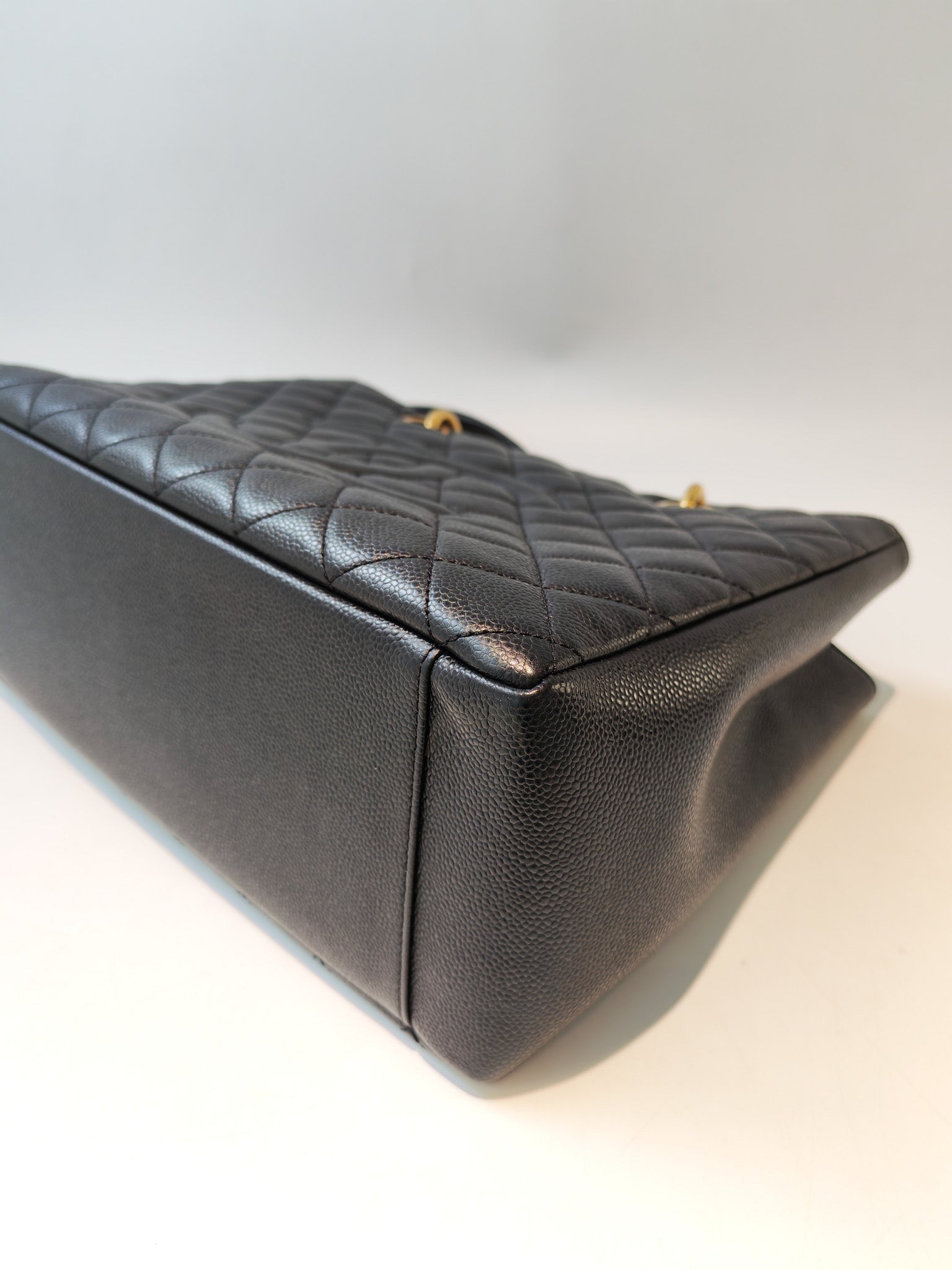 Grand Shopping Tote (GST) in Black Caviar Leather and Gold Hardware Series 18/13 | Purse Maison Luxury Bags Shop