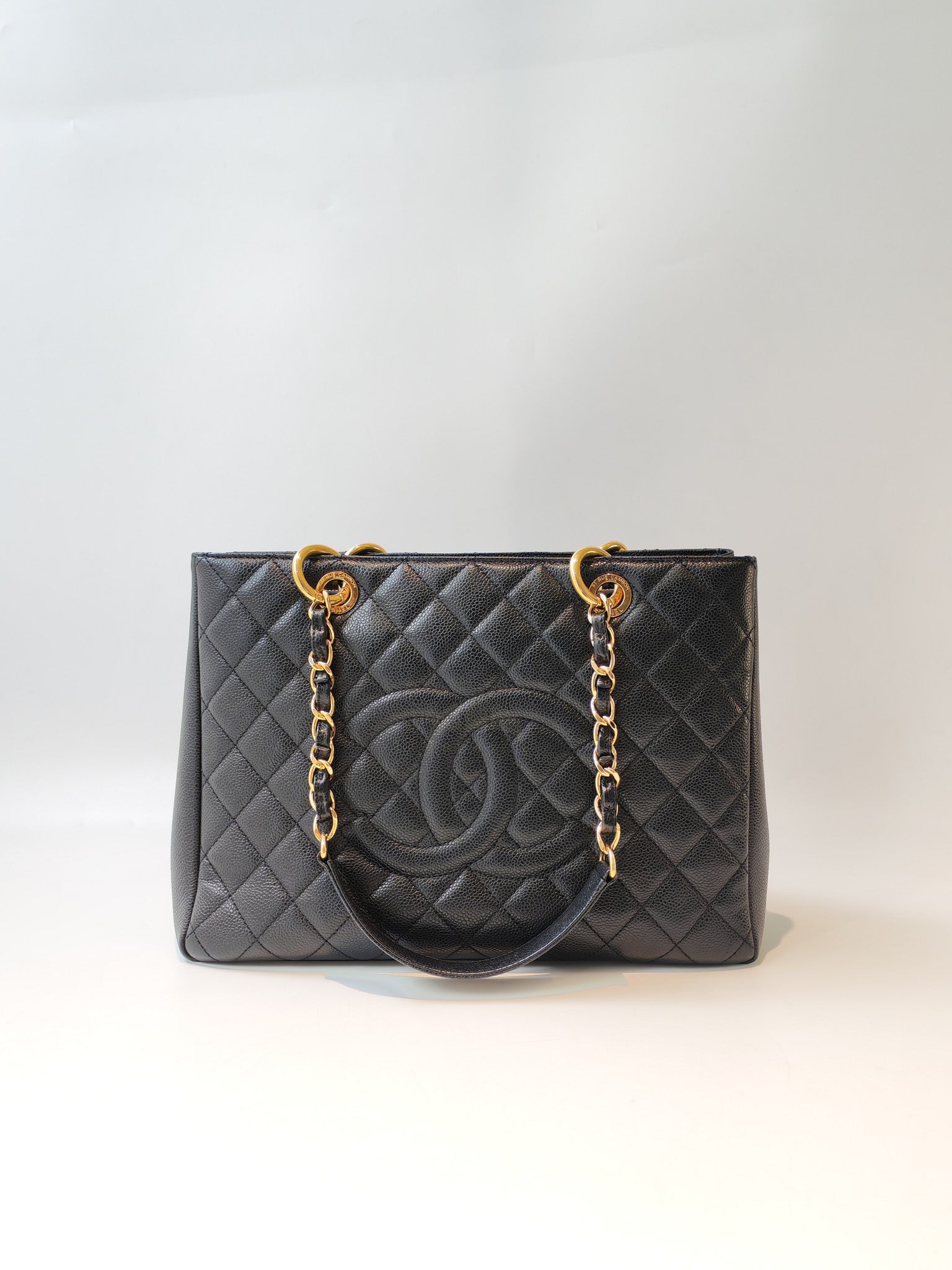Grand Shopping Tote (GST) in Black Caviar Leather and Gold Hardware Series 18/13 | Purse Maison Luxury Bags Shop