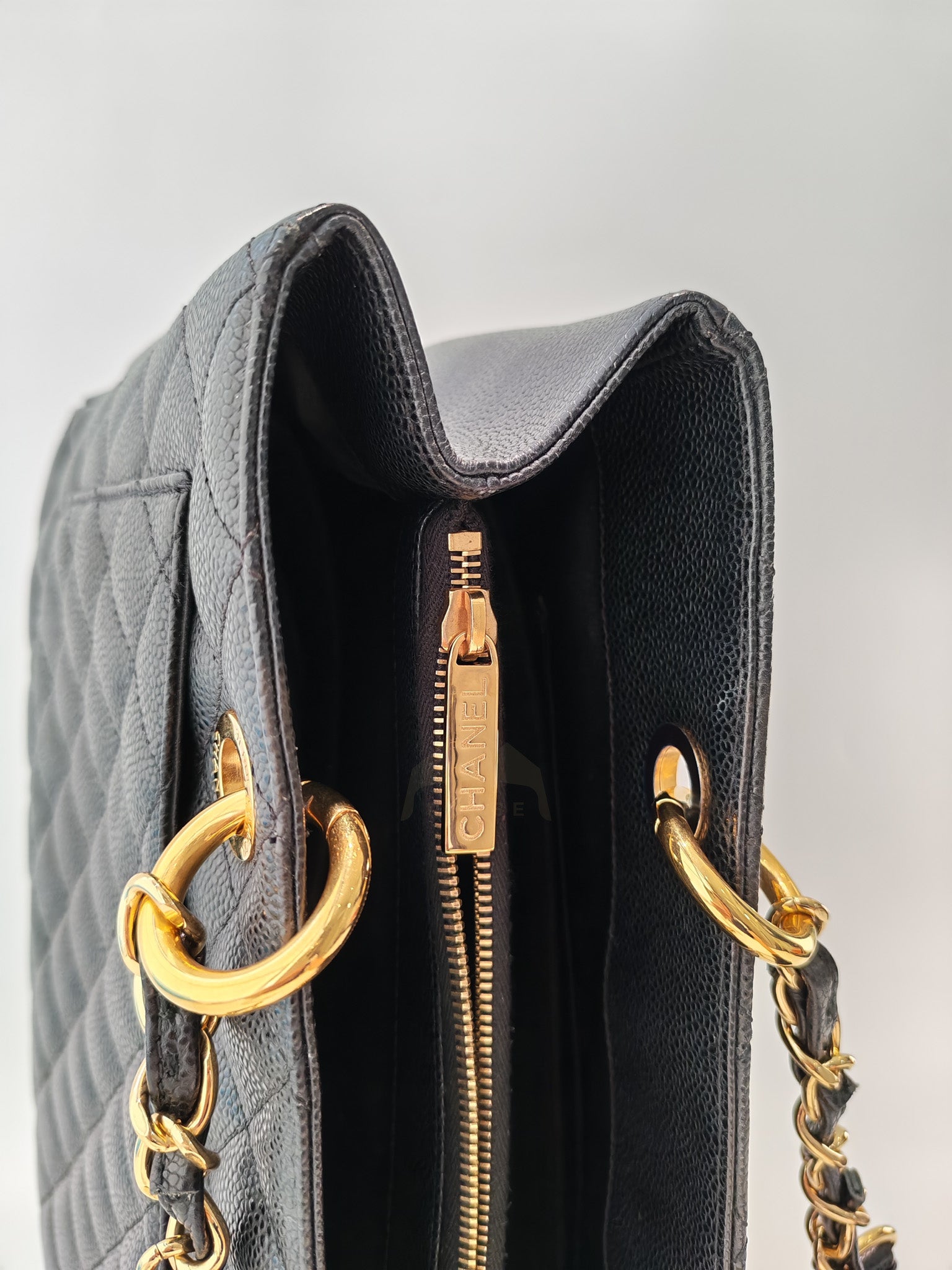 Grand Shopping Tote (GST) in Black Caviar Leather and Gold Hardware Series 19/63 | Purse Maison Luxury Bags Shop