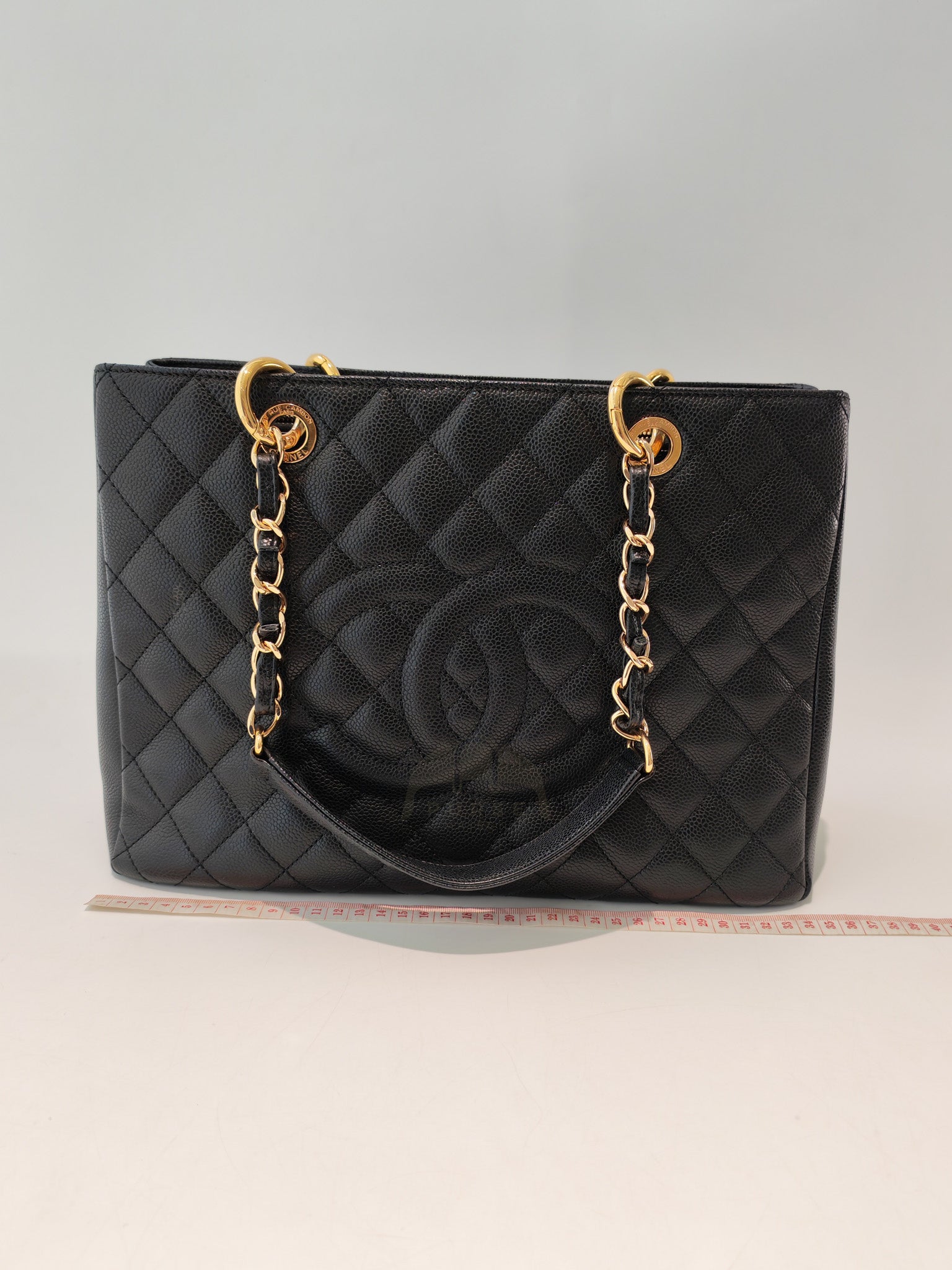 Grand Shopping Tote (GST) in Black Caviar Leather and Gold Hardware Series 19/63 | Purse Maison Luxury Bags Shop