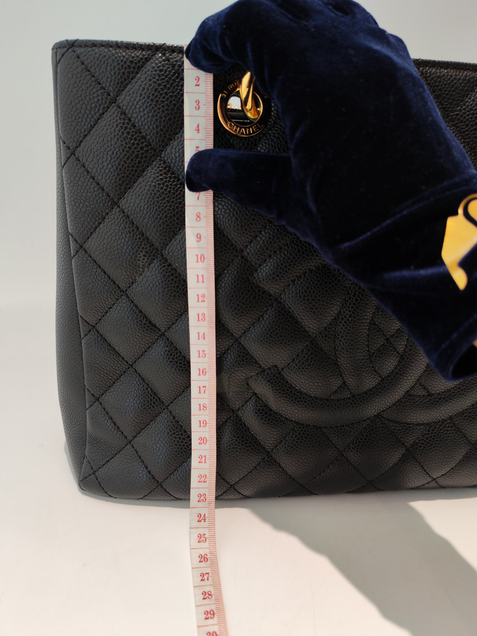 Grand Shopping Tote (GST) in Black Caviar Leather and Gold Hardware Series 19/63 | Purse Maison Luxury Bags Shop