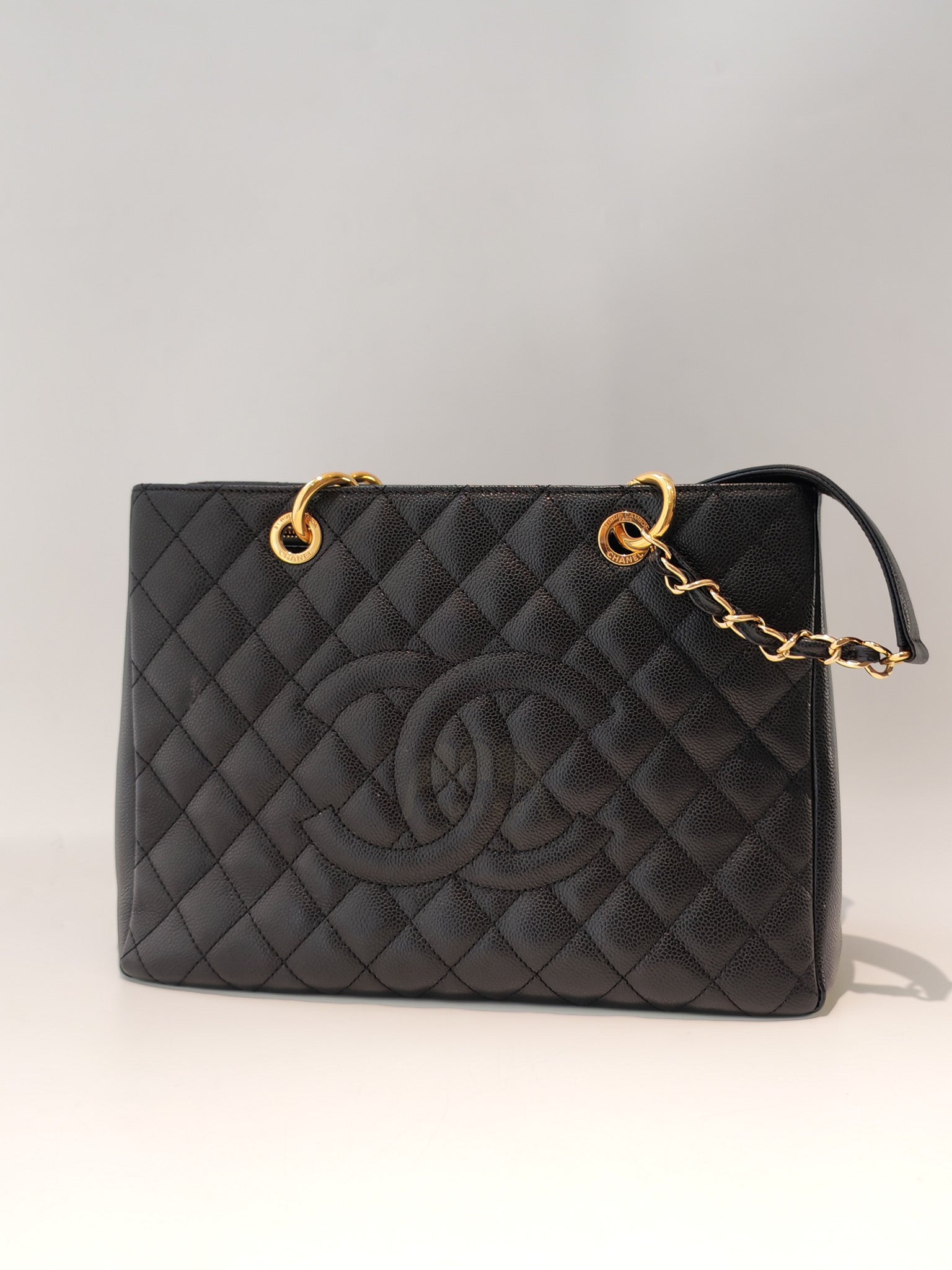 Grand Shopping Tote (GST) in Black Caviar Leather and Gold Hardware Series 19/63 | Purse Maison Luxury Bags Shop