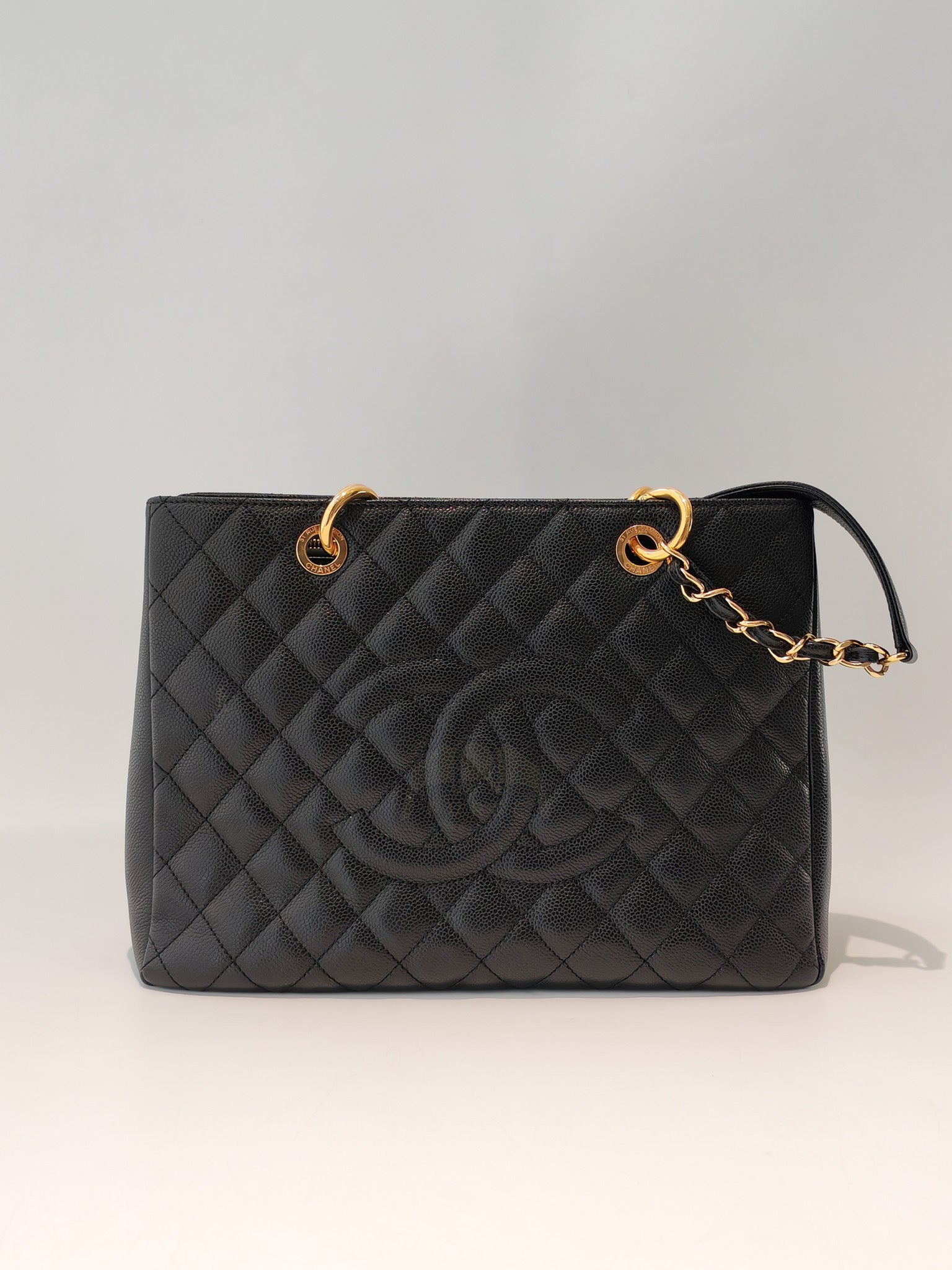 Grand Shopping Tote (GST) in Black Caviar Leather and Gold Hardware Series 19/63 | Purse Maison Luxury Bags Shop