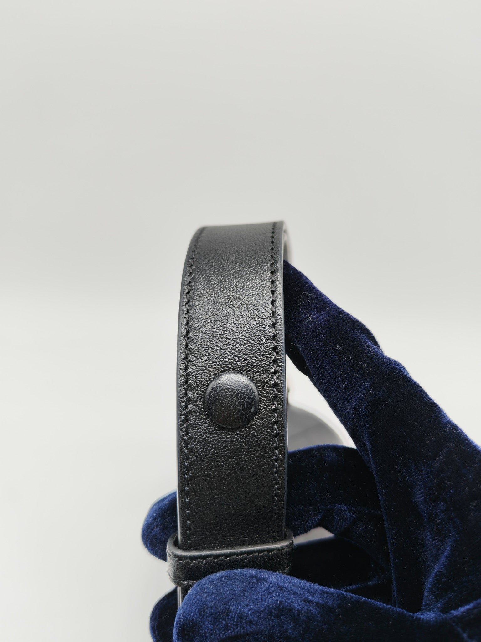 Gucci Blondie Mini Barrel in Black Calfskin Leather Shoulder Bag | Purse Maison Luxury Bags Shop