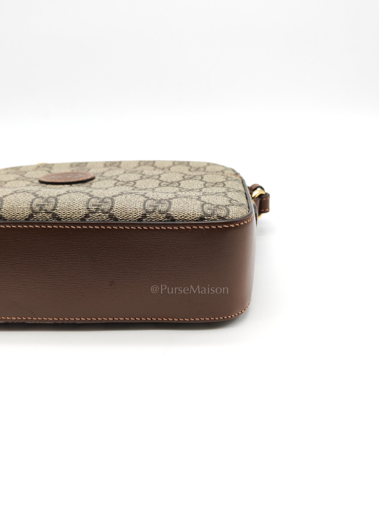 Interlocking G Messenger Bag in GG Supreme Canvas and Gold Hardware | Purse Maison Luxury Bags Shop