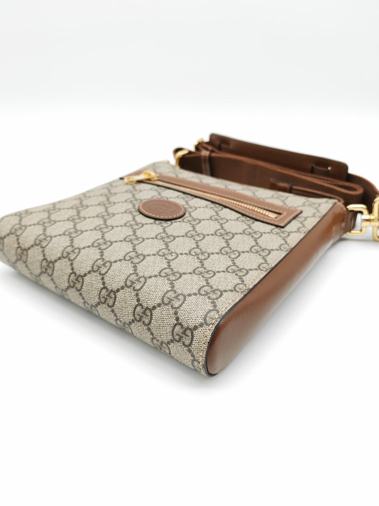 Messenger Bag Vintage in GG Supreme Canvas & Interlocking G Patch | Purse Maison Luxury Bags Shop