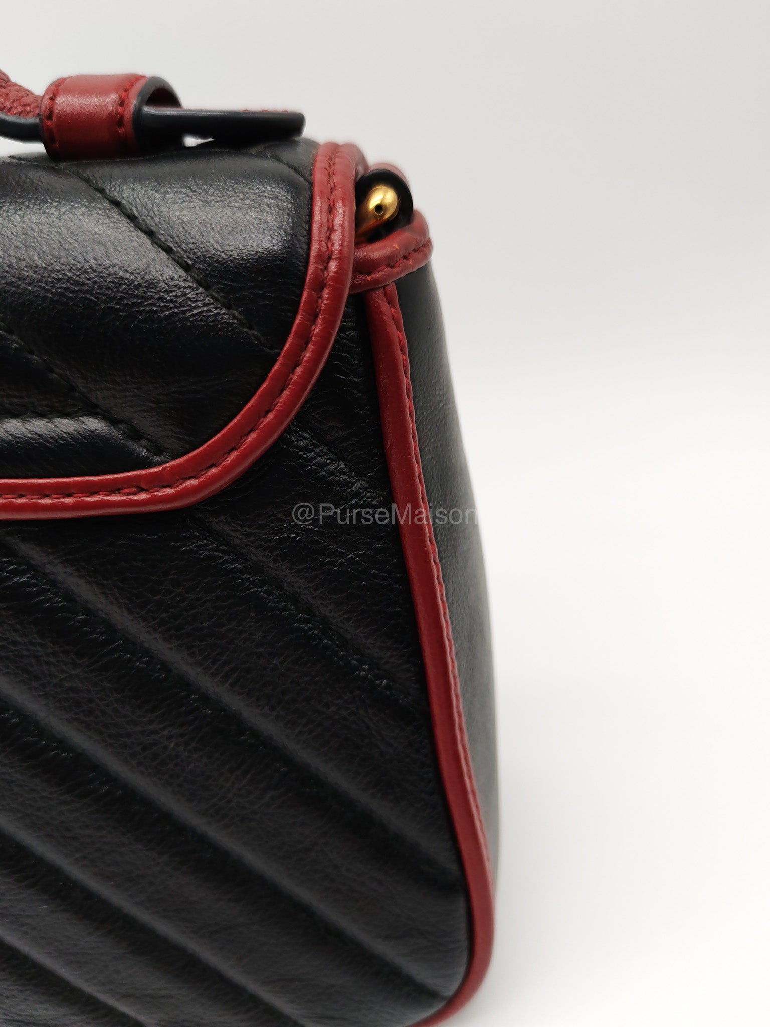 Gucci Mini Torchon Top Handle Shoulder Bag in Black GG Marmont Matelasse Calfskin Leather | Purse Maison Luxury Bags Shop