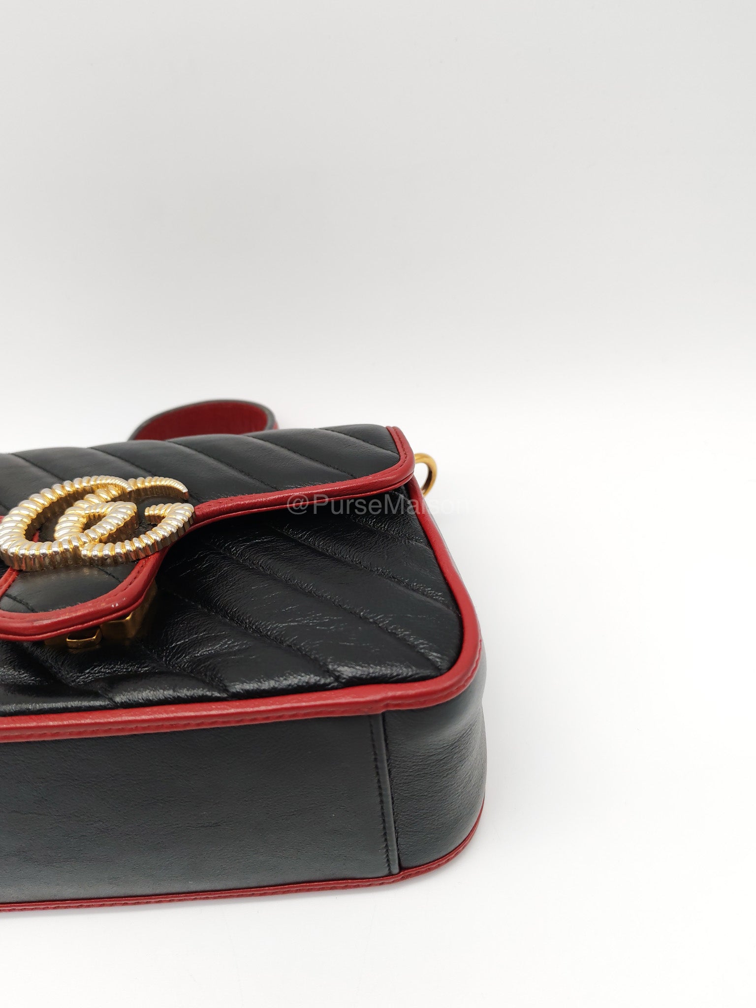 Gucci Mini Torchon Top Handle Shoulder Bag in Black GG Marmont Matelasse Calfskin Leather | Purse Maison Luxury Bags Shop