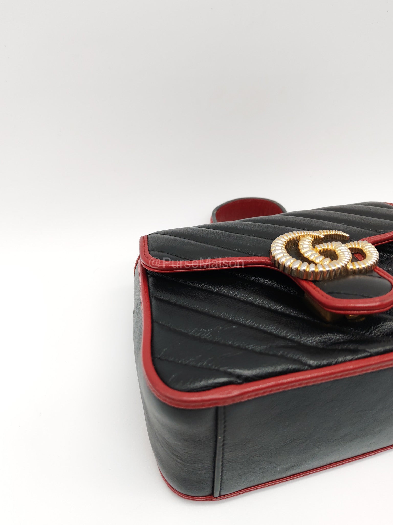 Gucci Mini Torchon Top Handle Shoulder Bag in Black GG Marmont Matelasse Calfskin Leather | Purse Maison Luxury Bags Shop