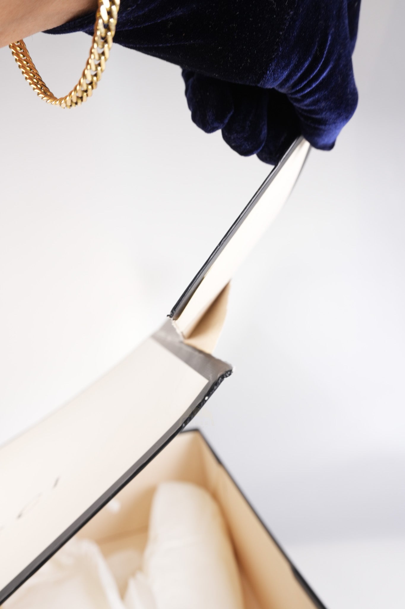 Half Moon Logo Hobo Shoulder Bag in Black Calfskin Leather | Purse Maison Luxury Bags Shop