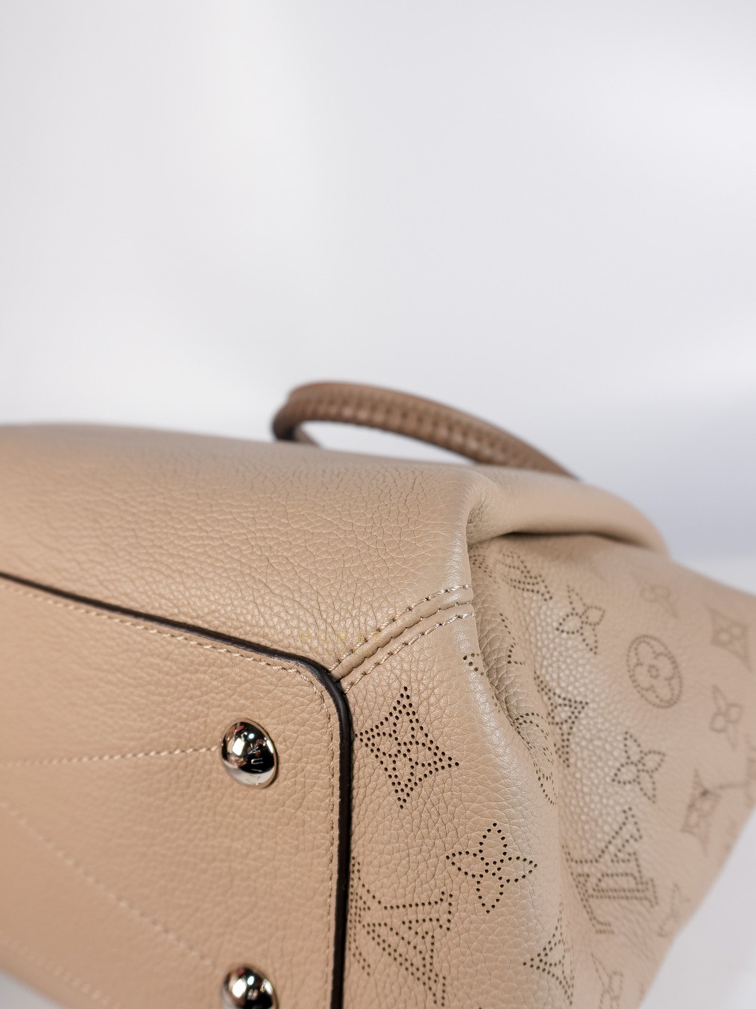 Haumea Shoulder Bag in Galet Mahina Leather (Date code: AH3188) | Purse Maison Luxury Bags Shop