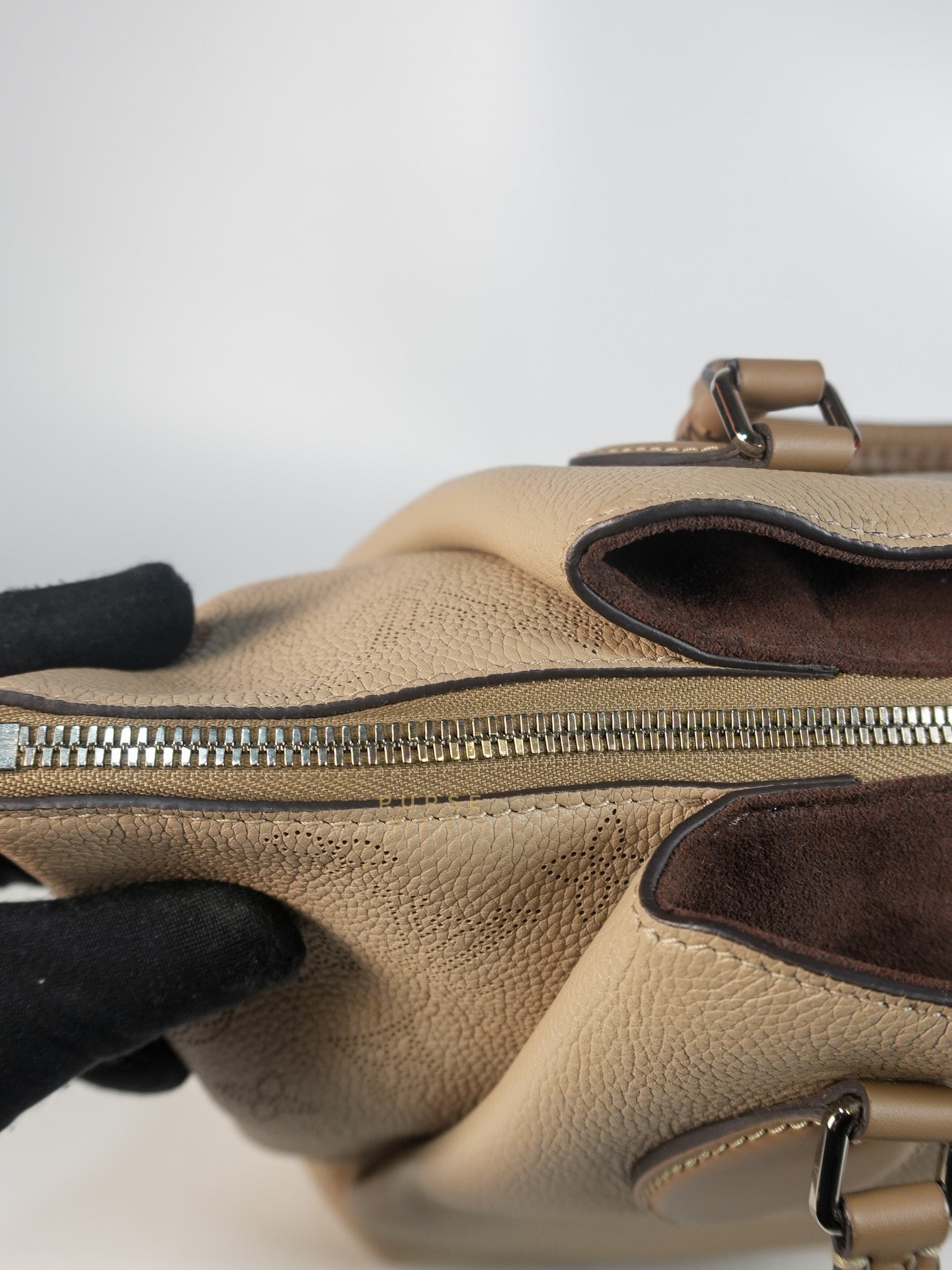 Haumea Shoulder Bag in Galet Mahina Leather (Date code: AH3188) | Purse Maison Luxury Bags Shop