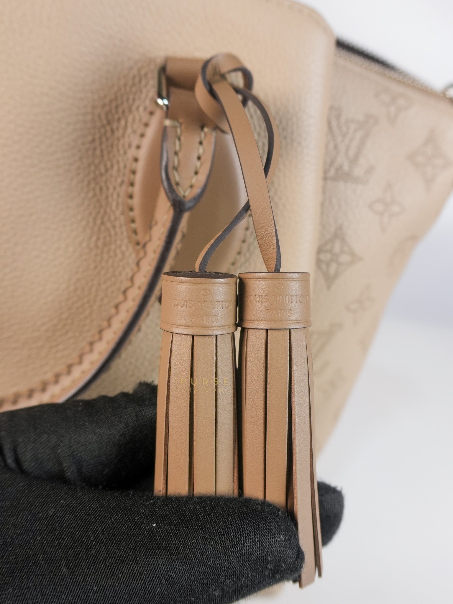 Haumea Shoulder Bag in Galet Mahina Leather (Date code: AH3188) | Purse Maison Luxury Bags Shop