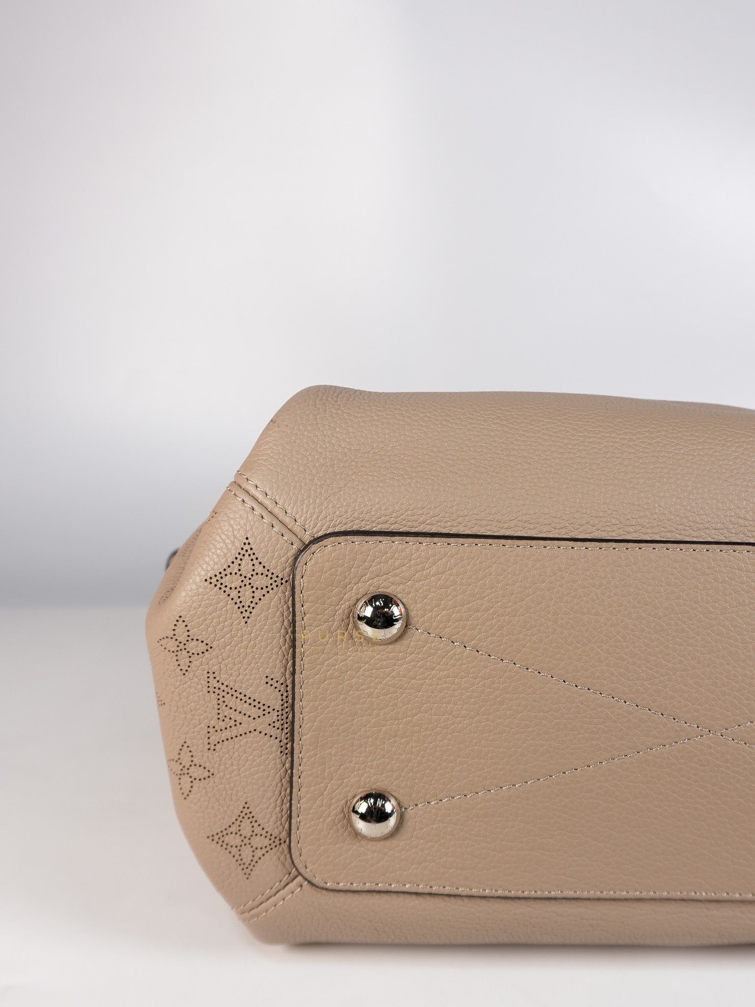 Haumea Shoulder Bag in Galet Mahina Leather (Date code: AH3188) | Purse Maison Luxury Bags Shop