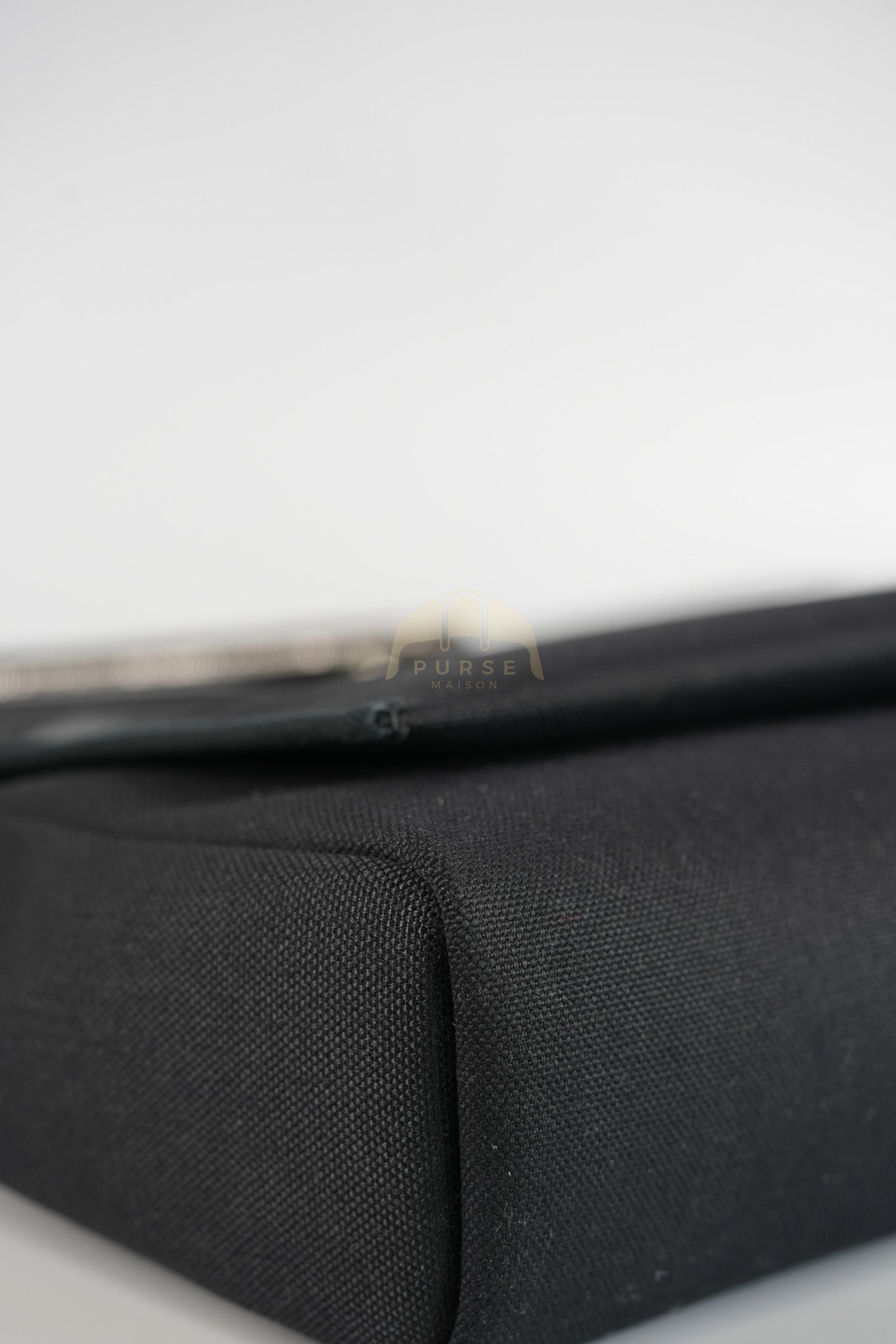 Herbag Messenger 39 in Black Military Toile Vache Hunter & Palladium Hardware Stamp K(2025) | Purse Maison Luxury Bags Shop