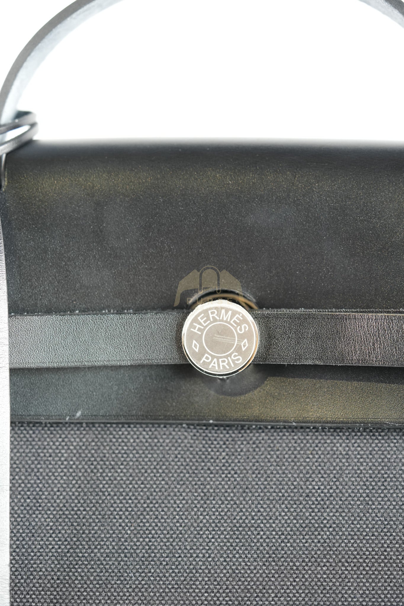 Herbag Messenger 39 in Black Military Toile Vache Hunter & Palladium Hardware Stamp K(2025) | Purse Maison Luxury Bags Shop