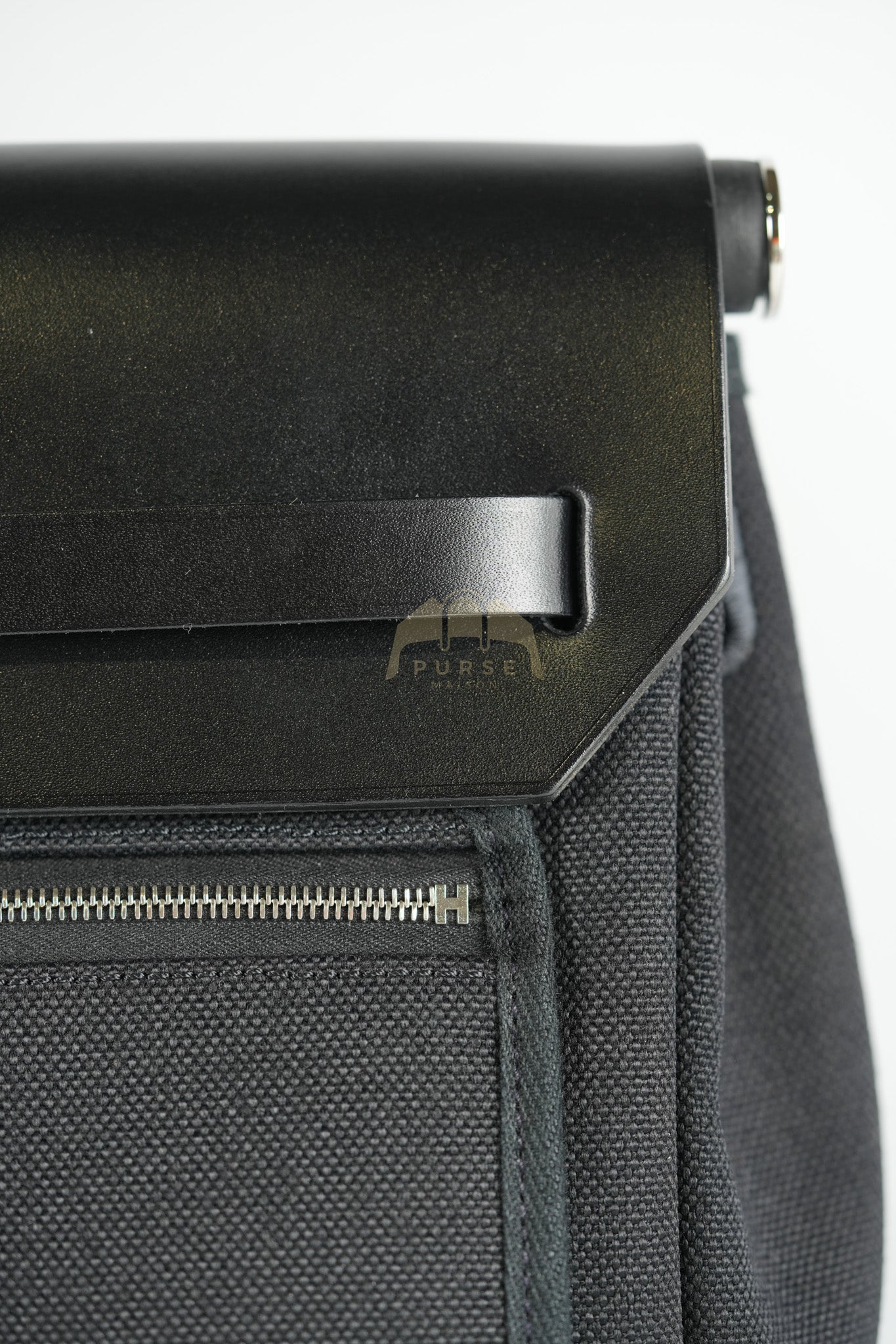 Herbag Messenger 39 in Black Military Toile Vache Hunter & Palladium Hardware Stamp K(2025) | Purse Maison Luxury Bags Shop