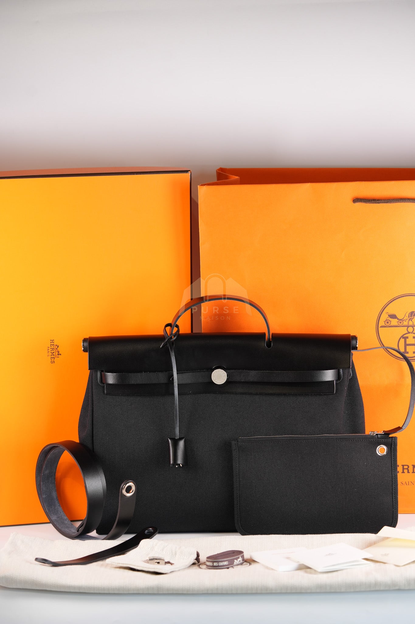 Herbag Messenger 39 in Black Military Toile Vache Hunter & Palladium Hardware Stamp K(2025) | Purse Maison Luxury Bags Shop