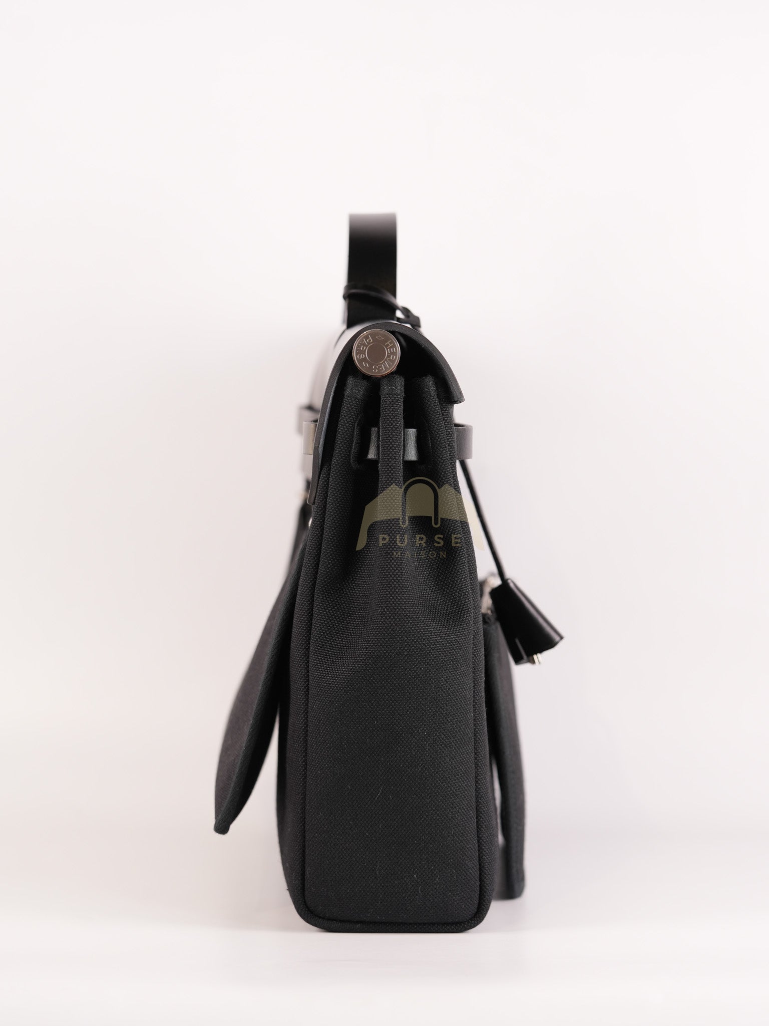 Herbag Messenger 39 in Black Military Toile Vache Hunter & Palladium Hardware Stamp K(2025) | Purse Maison Luxury Bags Shop