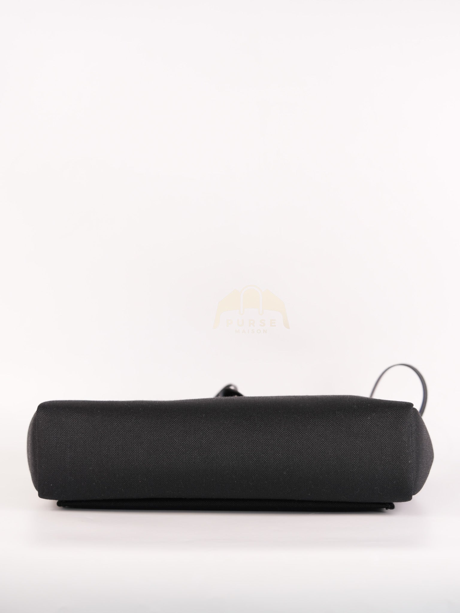 Herbag Messenger 39 in Black Military Toile Vache Hunter & Palladium Hardware Stamp K(2025) | Purse Maison Luxury Bags Shop