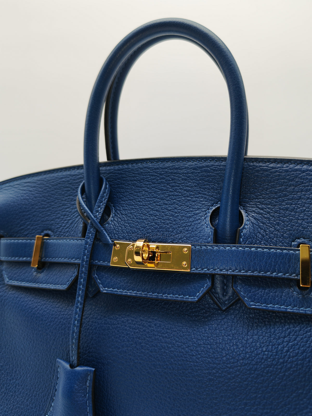 Hermes Birkin 25 Retourne in Bleu Saphire Taurillon Navillo Leather Gold Hardware Stamp D(2019) | Purse Maison Luxury Bags Shop