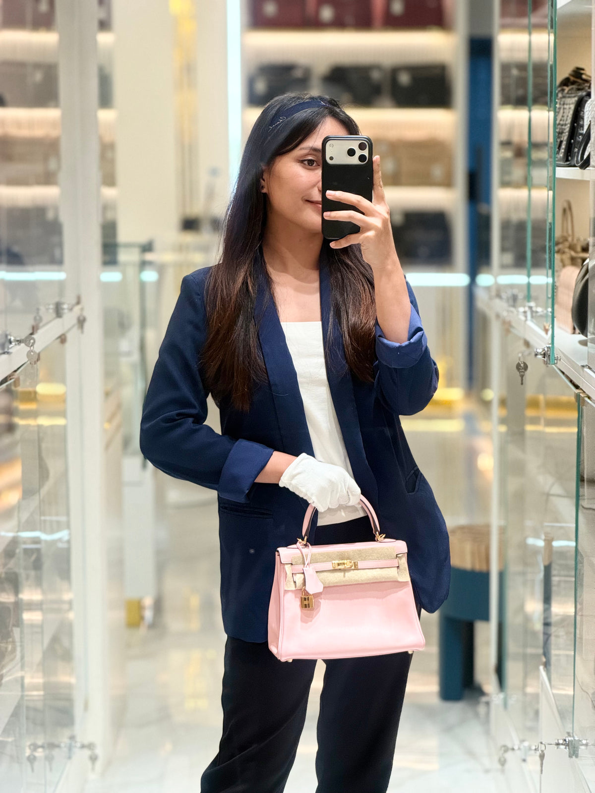 Hermes Kelly 25 Retourne in Rose Sakura Swift Leather and Gold Hardware Stamp T (2015) | Purse Maison Luxury Bags Shop