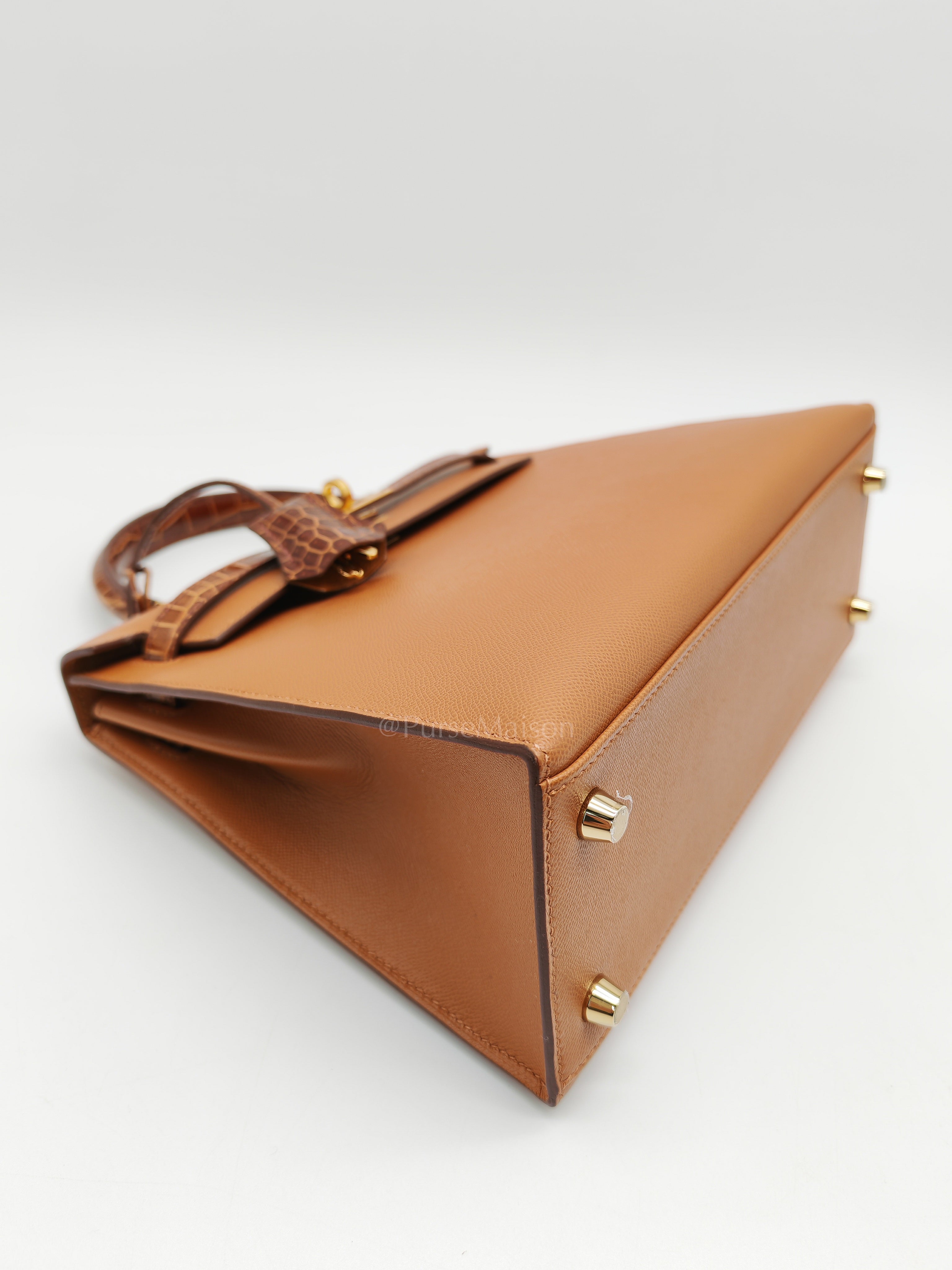 Kelly 25 Sellier in Gold Madame Leather and Shiny Croc Touch and Gold Hardware Stamp U (2022) | Purse Maison Luxury Bags Shop