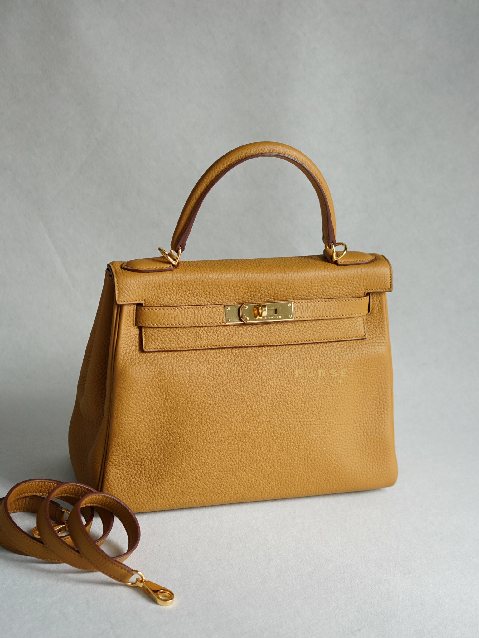 Hermes Kelly 28 Sesame in Clemence Leather and Gold Hardware Stamp Y (2020) | Purse Maison Luxury Bags Shop