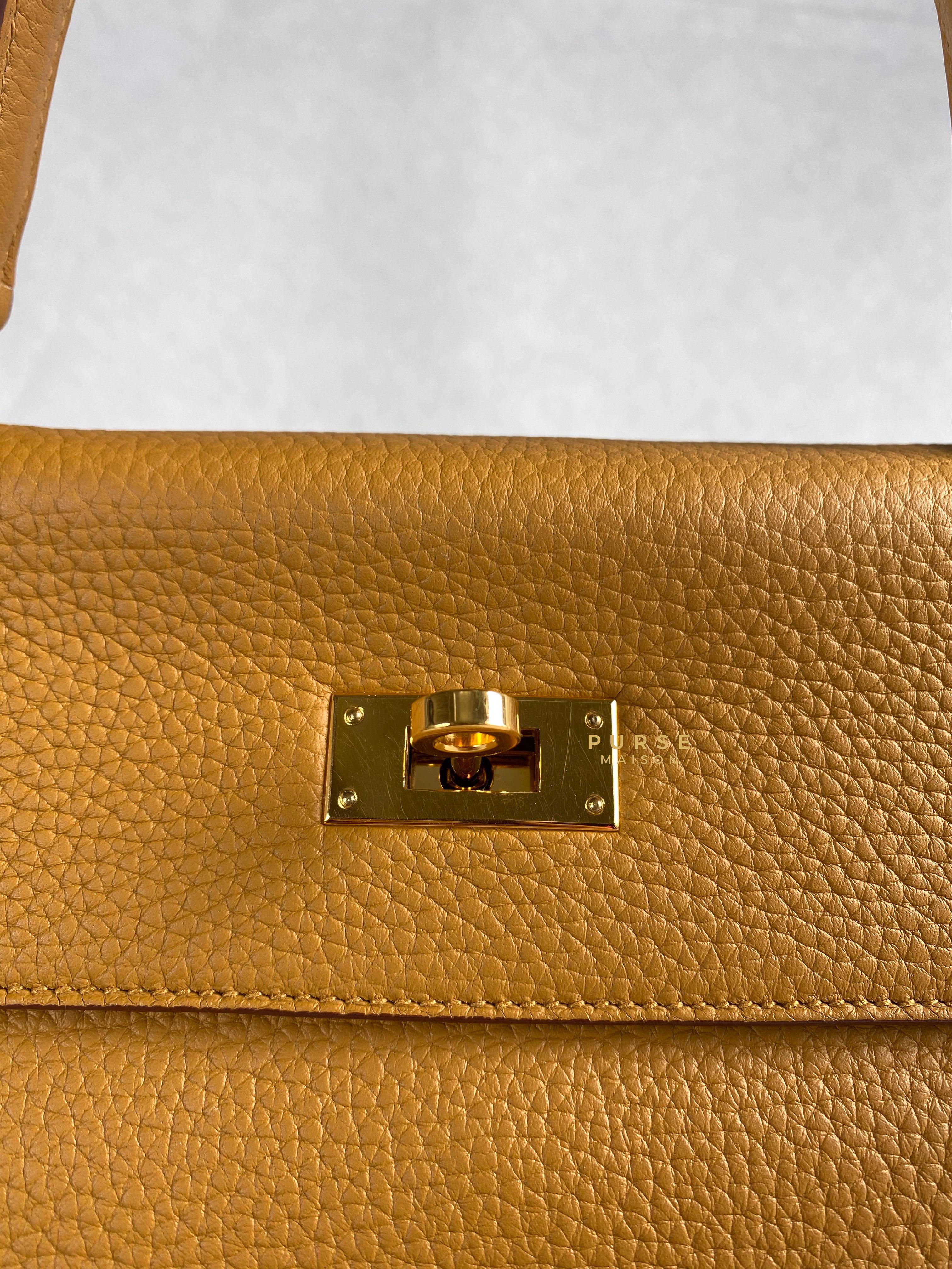 Hermes Kelly 28 Sesame in Clemence Leather and Gold Hardware Stamp Y (2020) | Purse Maison Luxury Bags Shop