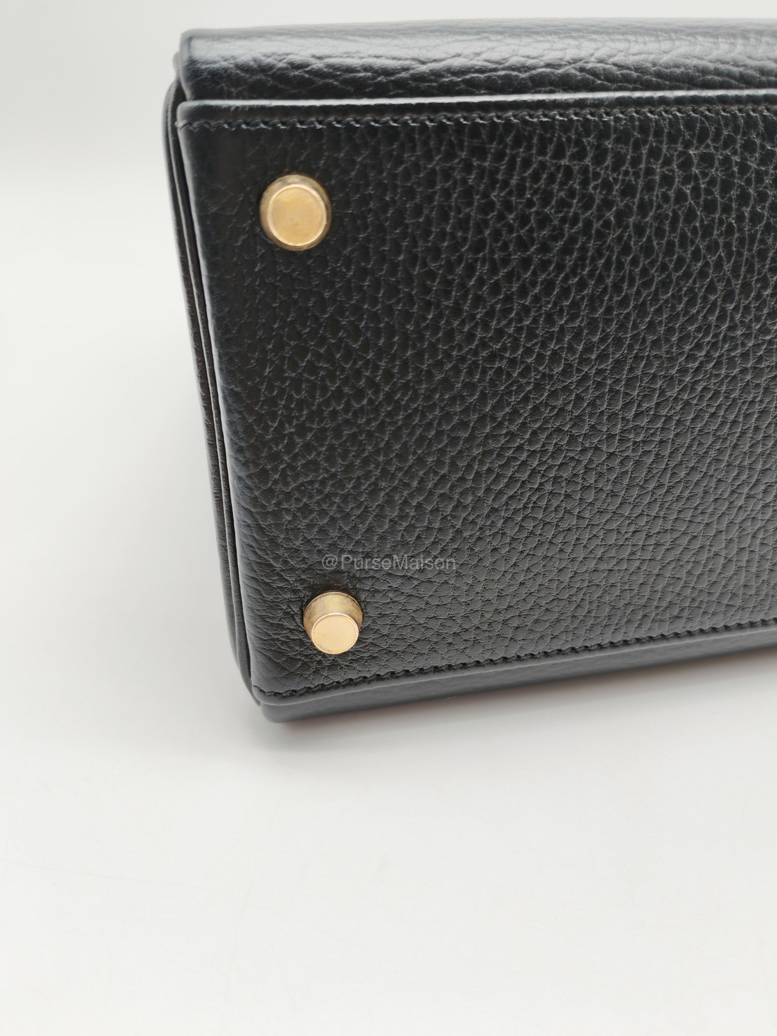 Hermes Kelly 32 in Black Ardennes Taurillon Leather Gold Hardware Stamp Square E(2001) | Purse Maison Luxury Bags Shop