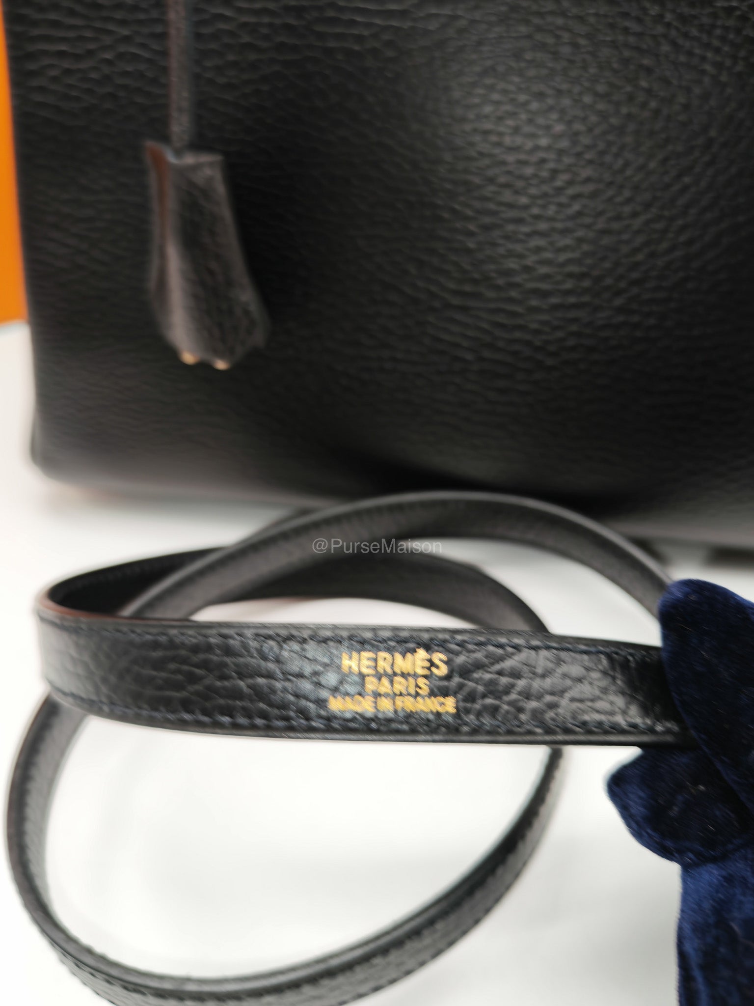 Hermes Kelly 32 in Black Ardennes Taurillon Leather Gold Hardware Stamp Square E(2001) | Purse Maison Luxury Bags Shop
