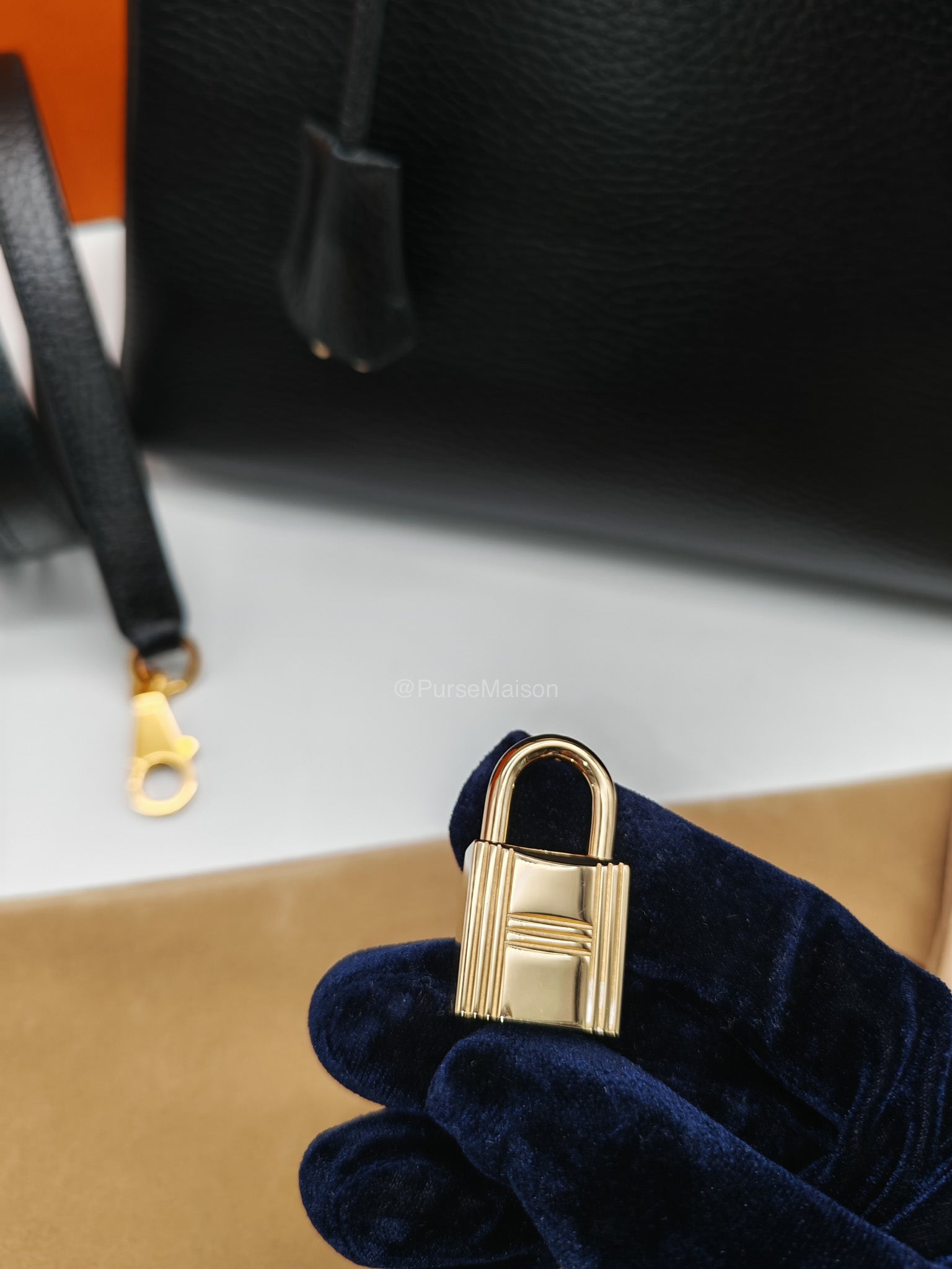 Hermes Kelly 32 in Black Ardennes Taurillon Leather Gold Hardware Stamp Square E(2001) | Purse Maison Luxury Bags Shop