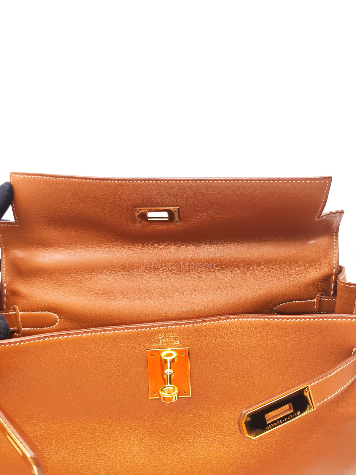 Hermes Kelly 32 Retourne in Gold Swift Leather and Gold Hardware Stamp Square E (2001) | Purse Maison Luxury Bags Shop