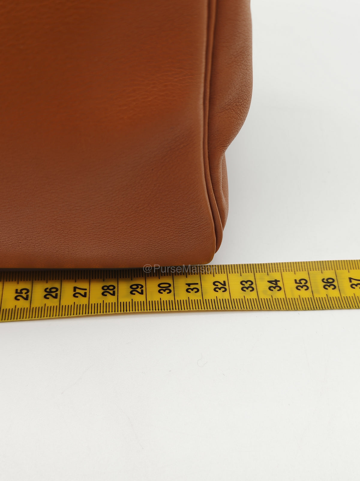 Hermes Kelly 32 Retourne in Gold Swift Leather and Gold Hardware Stamp Square E (2001) | Purse Maison Luxury Bags Shop