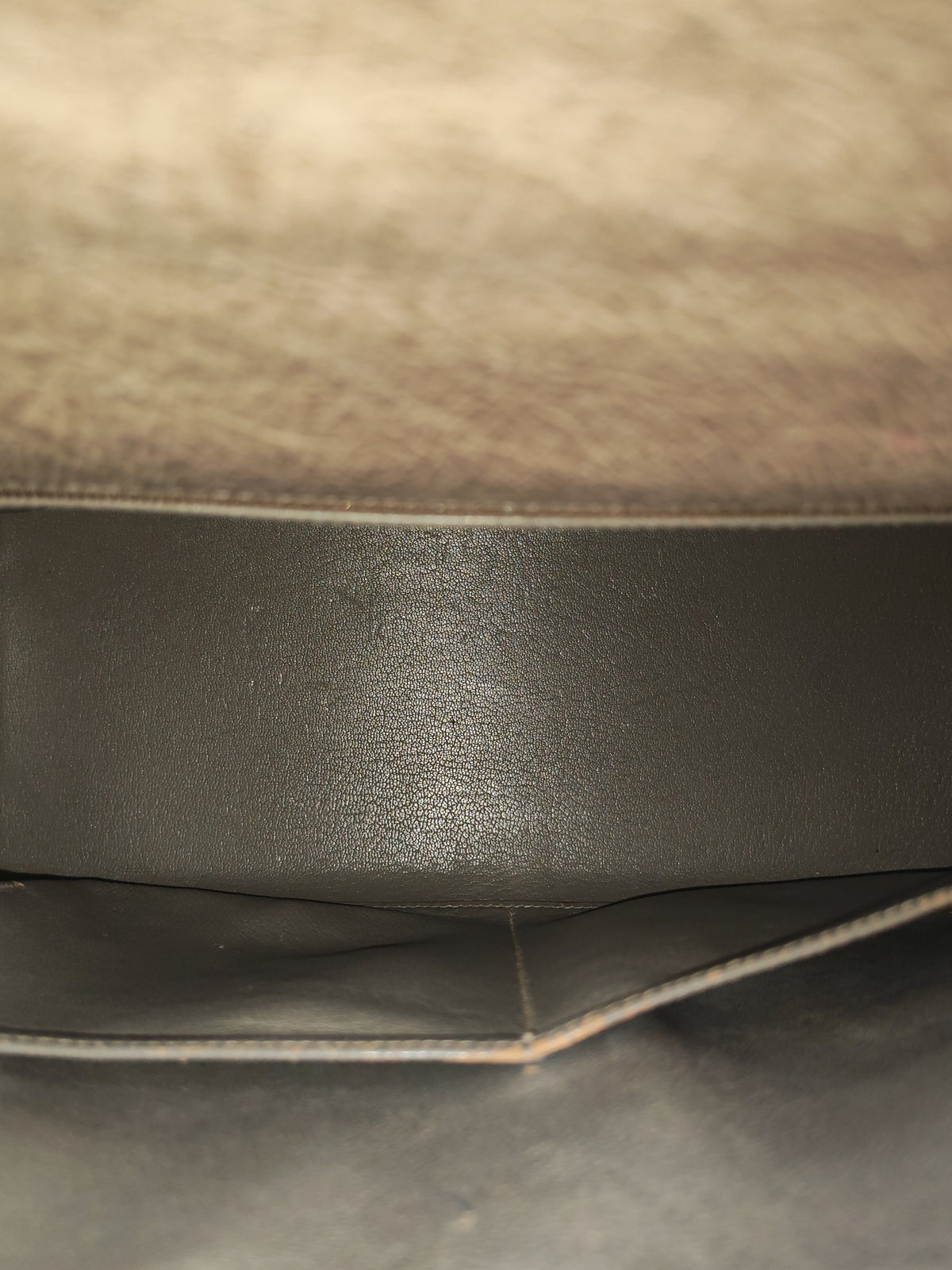 Hermes Kelly 32 Sellier in Mousse Ostrich Leather in Gold Hardware Stamp X Circle (1994) | Purse Maison Luxury Bags Shop