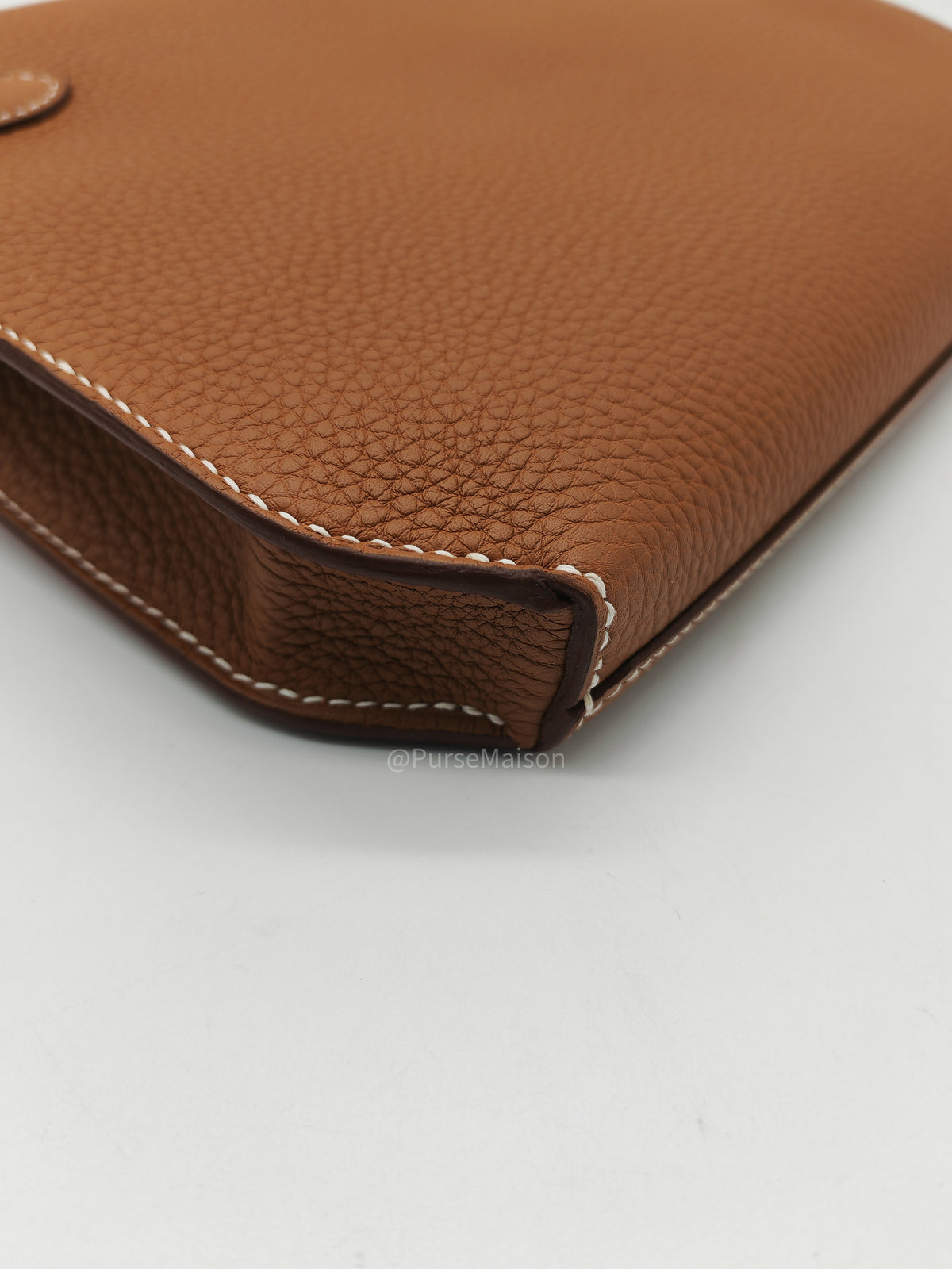 Hermes Kelly Depeches 25 Pouch in Gold Togo Leather and Palladium Hardware Stamp B (2023) | Purse Maison Luxury Bags Shop