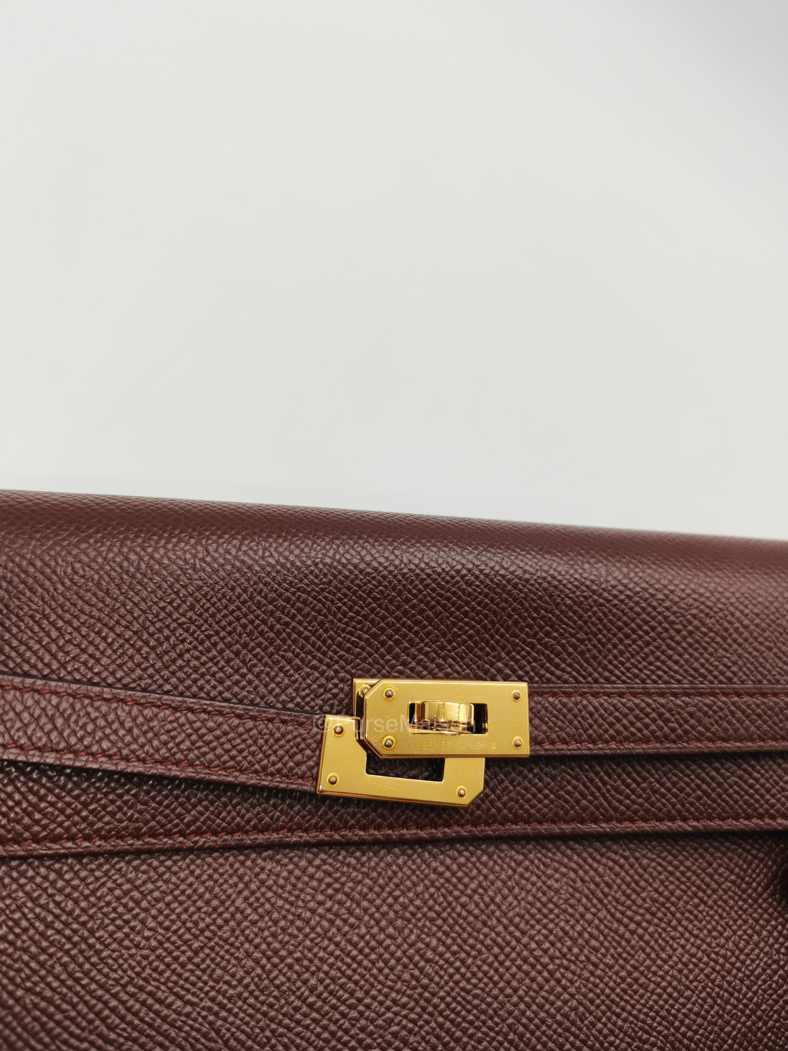 Hermes Kelly to go in Bordeaux Epsom Leather Gold Hardware Stamp U(2022) | Purse Maison Luxury Bags Shop