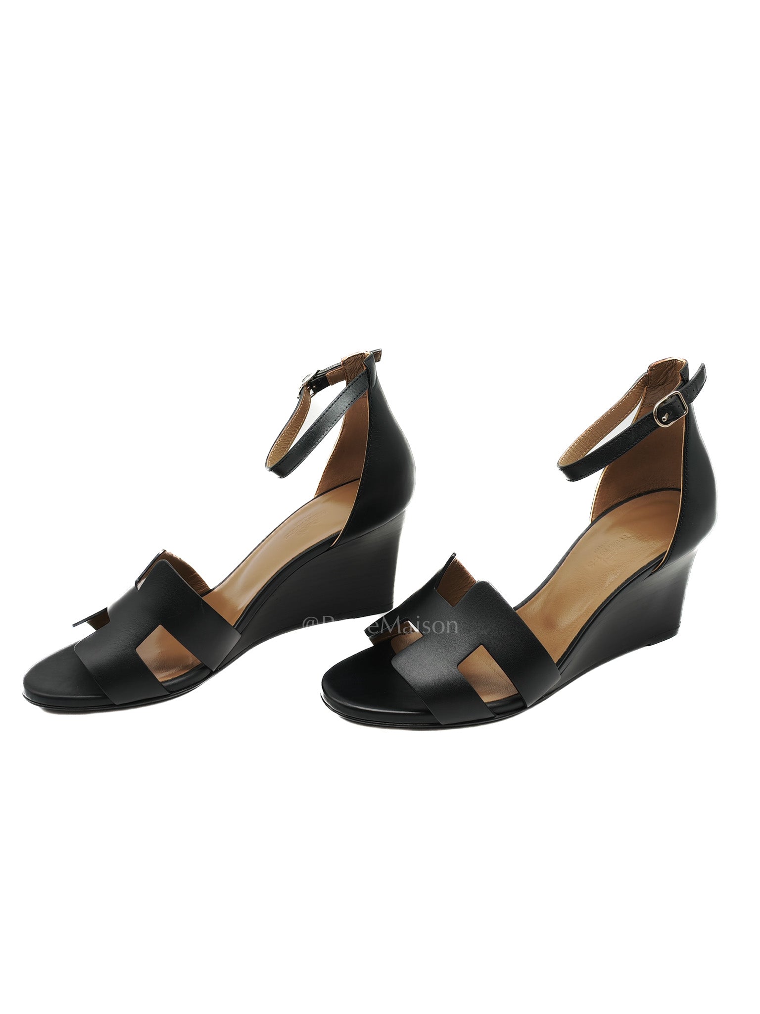 Legend in Black Swift Leather Sandals Size 37EU (24cm) | Purse Maison Luxury Bags Shop