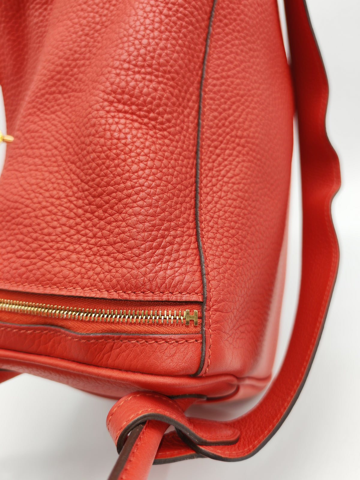 Hermes Lindy 26 in Rouge Tomate Clemence Leather Gold Hardware Stamp X (2016) | Purse Maison Luxury Bags Shop