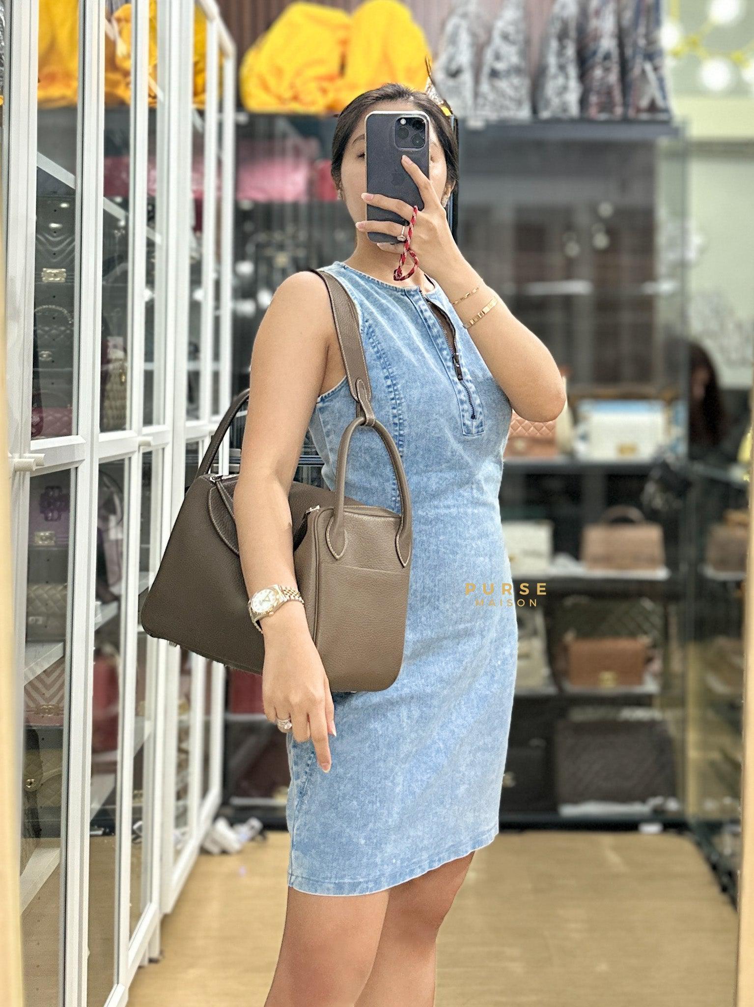 Hermes Lindy 30 Etoupe Clemence Palladium Hardware Stamp A | Purse Maison Luxury Bags Shop